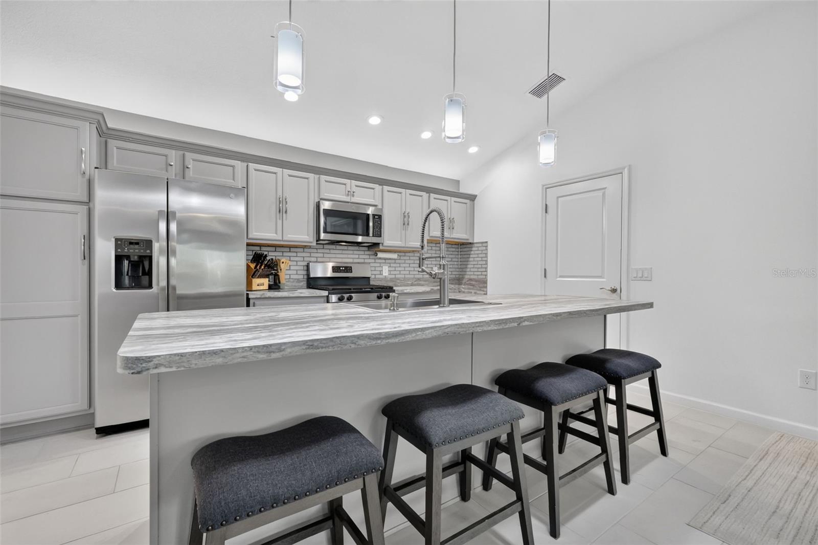 6033 TOMPKINS ST, THE VILLAGES, FL — photo 10