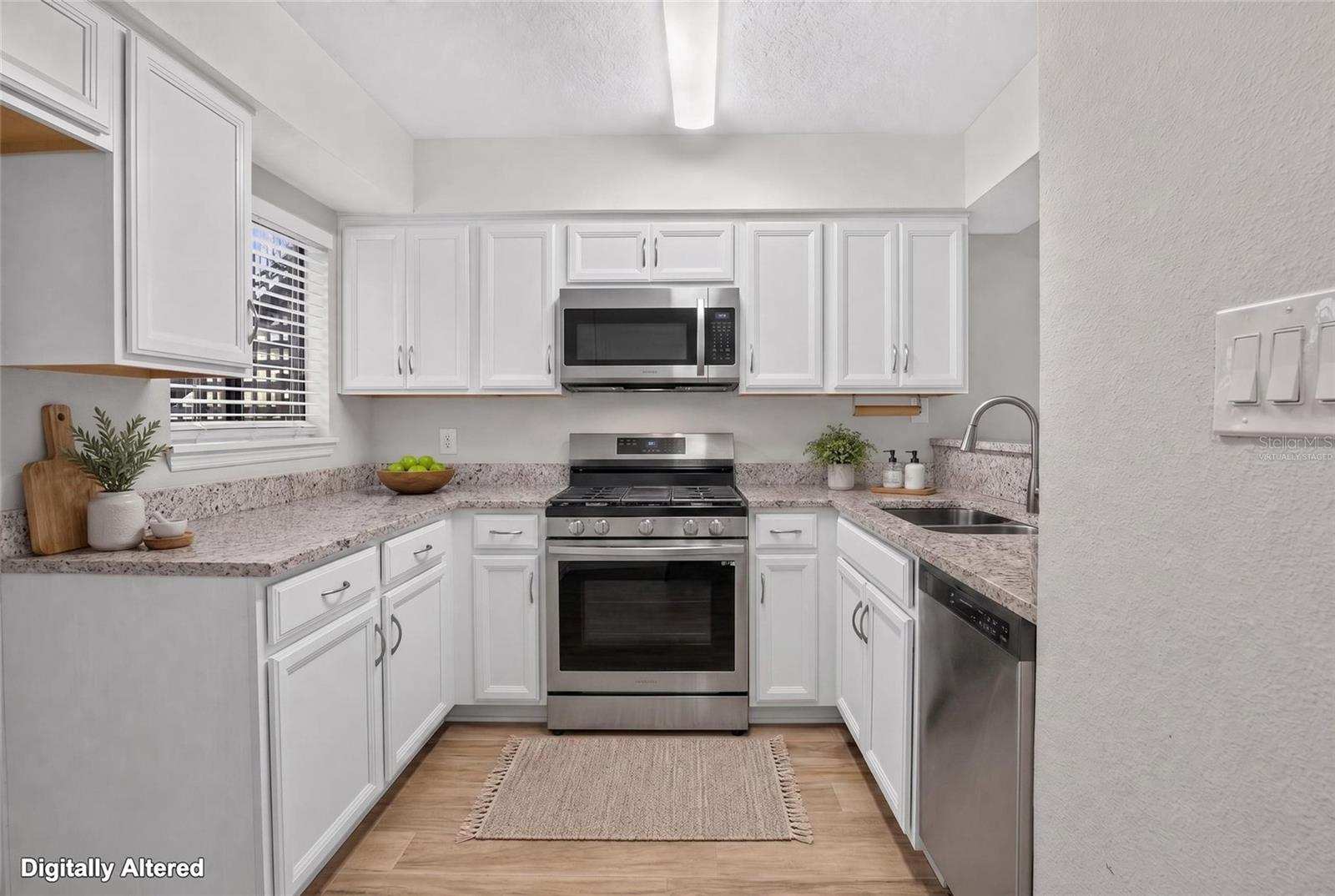 145 SCOTTSDALE SQ, WINTER PARK, FL — photo 4