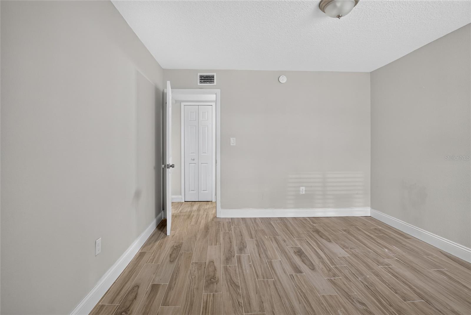 145 SCOTTSDALE SQ, WINTER PARK, FL — photo 17