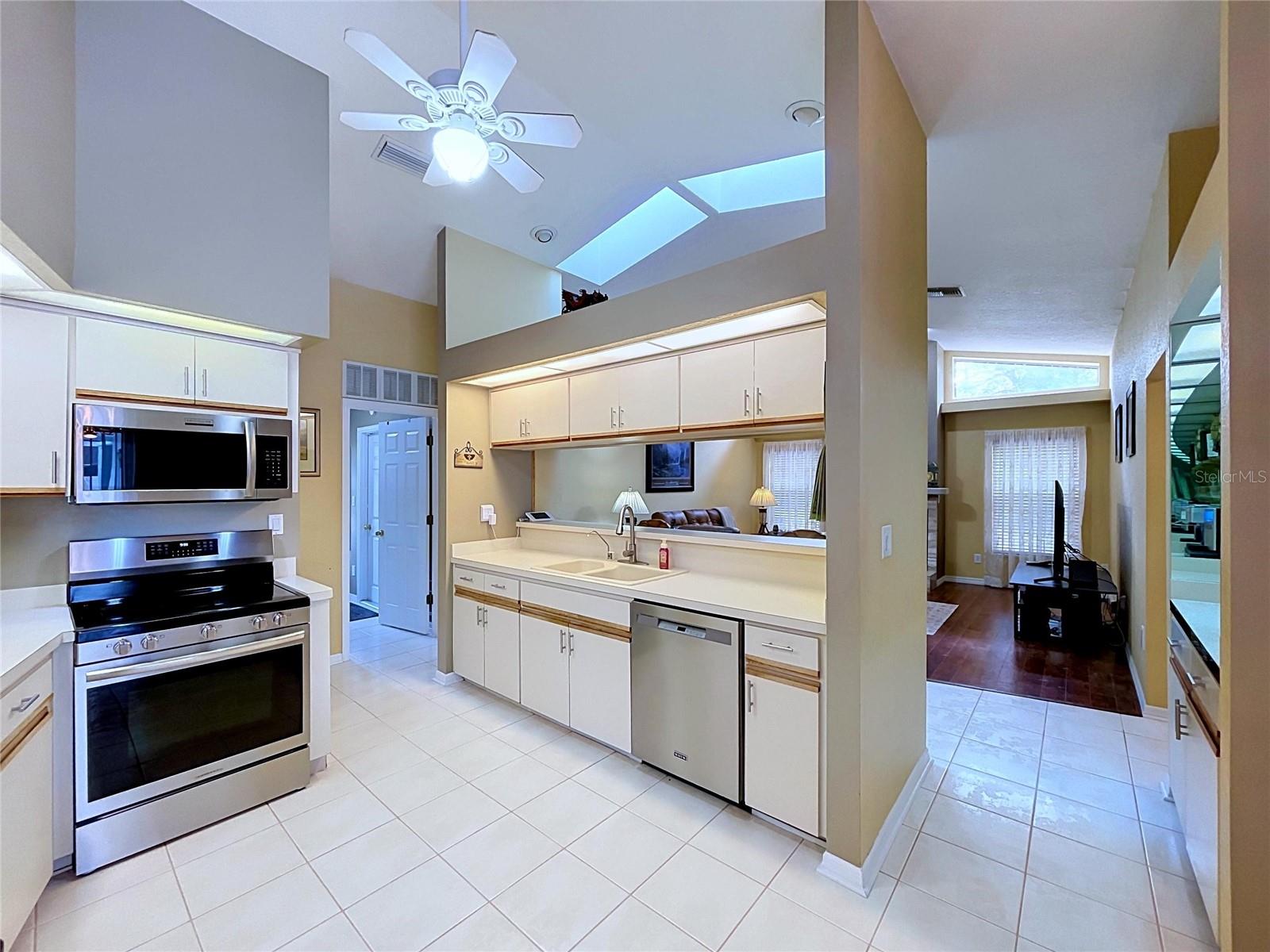 12380 TANSBORO ST, SPRING HILL, FL — photo 11