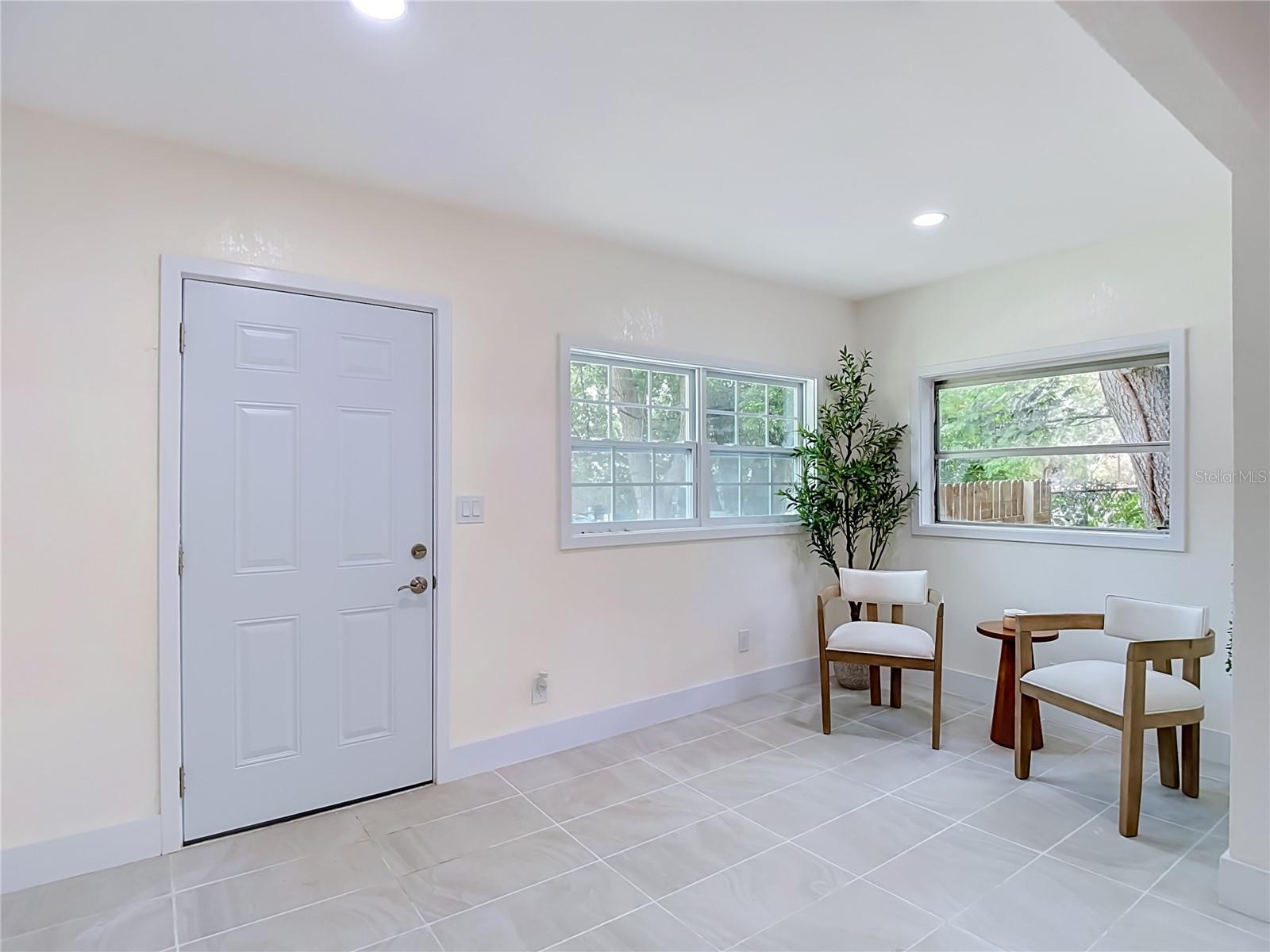 8010 N 13TH ST, TAMPA, FL — photo 4