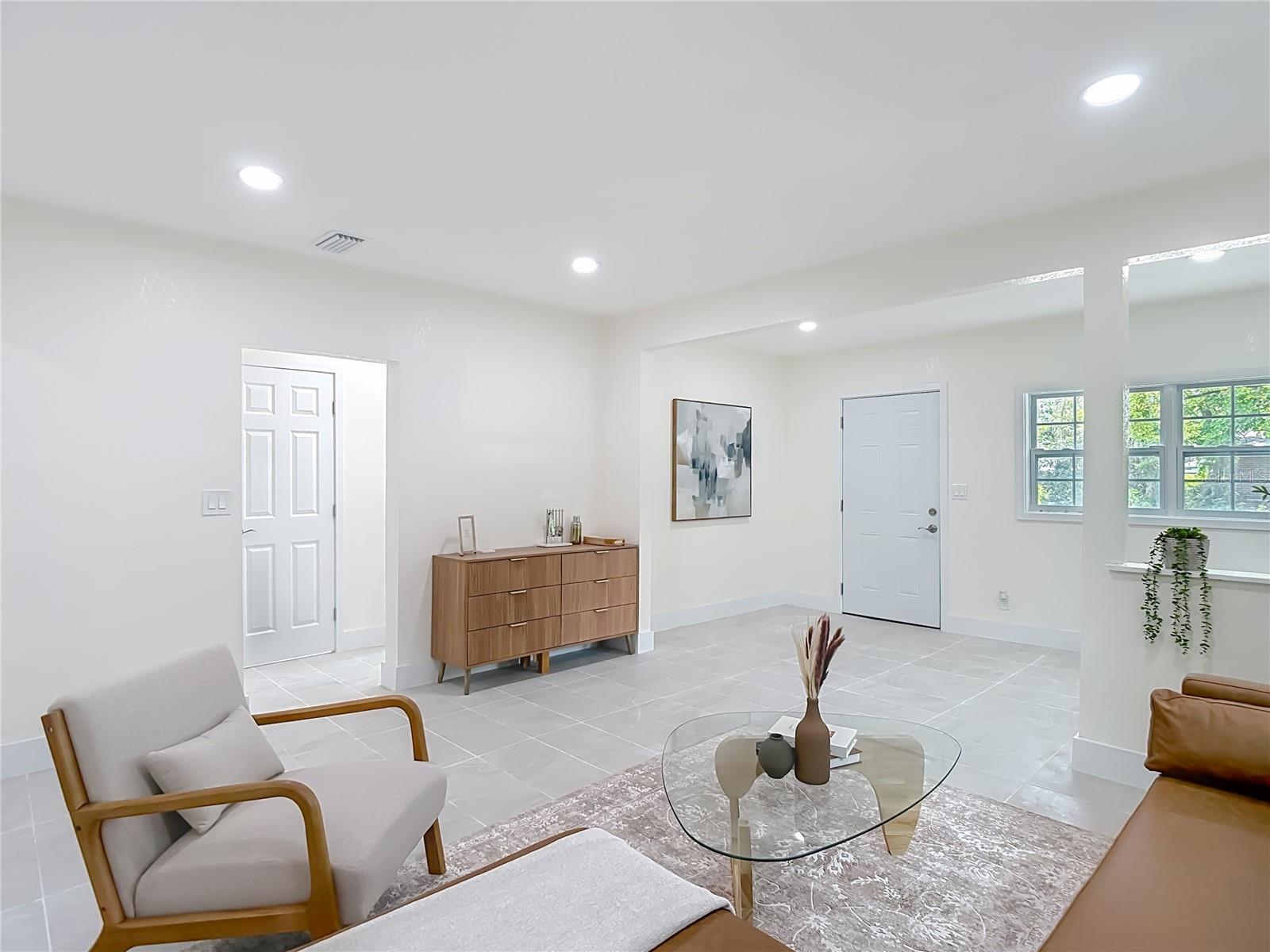 8010 N 13TH ST, TAMPA, FL — photo 8