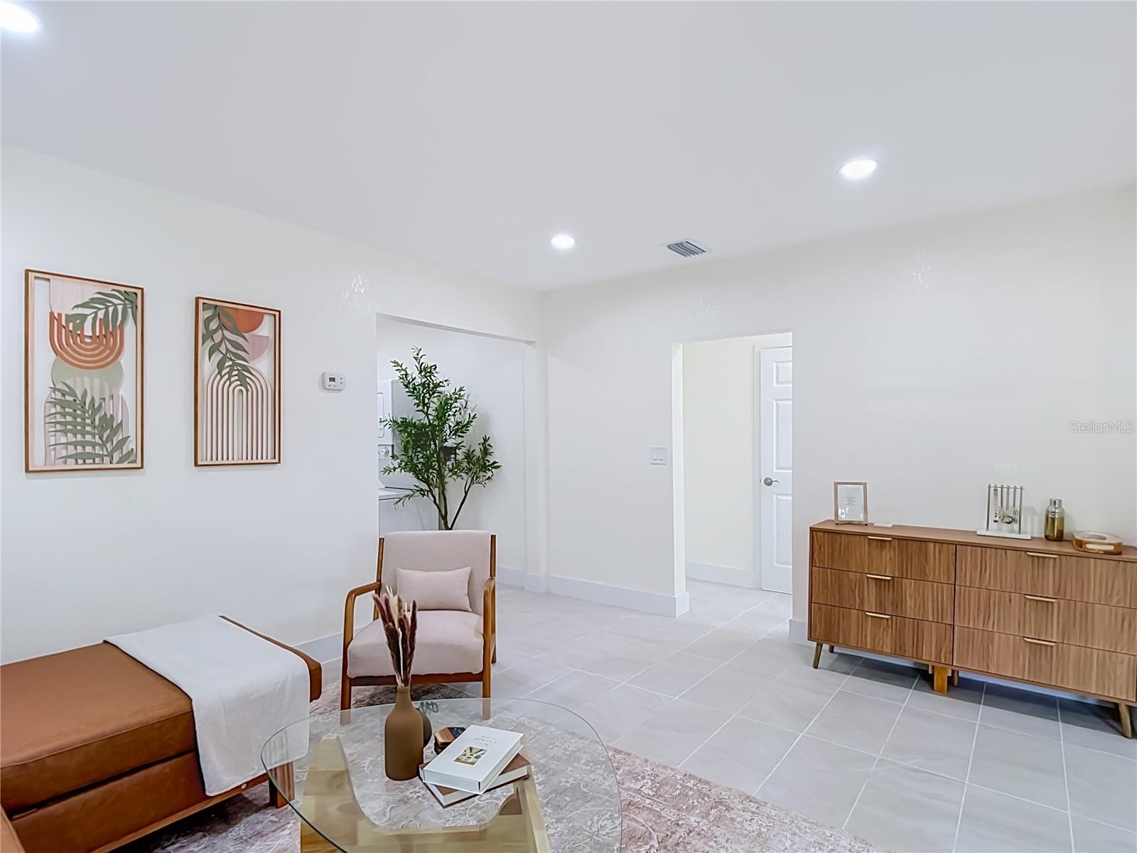 8010 N 13TH ST, TAMPA, FL — photo 9