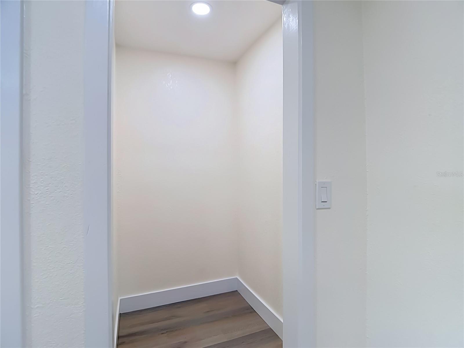 8010 N 13TH ST, TAMPA, FL — photo 19
