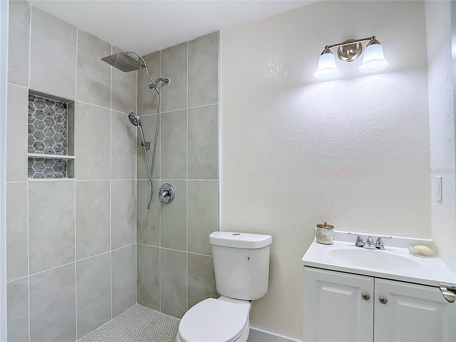 8010 N 13TH ST, TAMPA, FL — photo 20