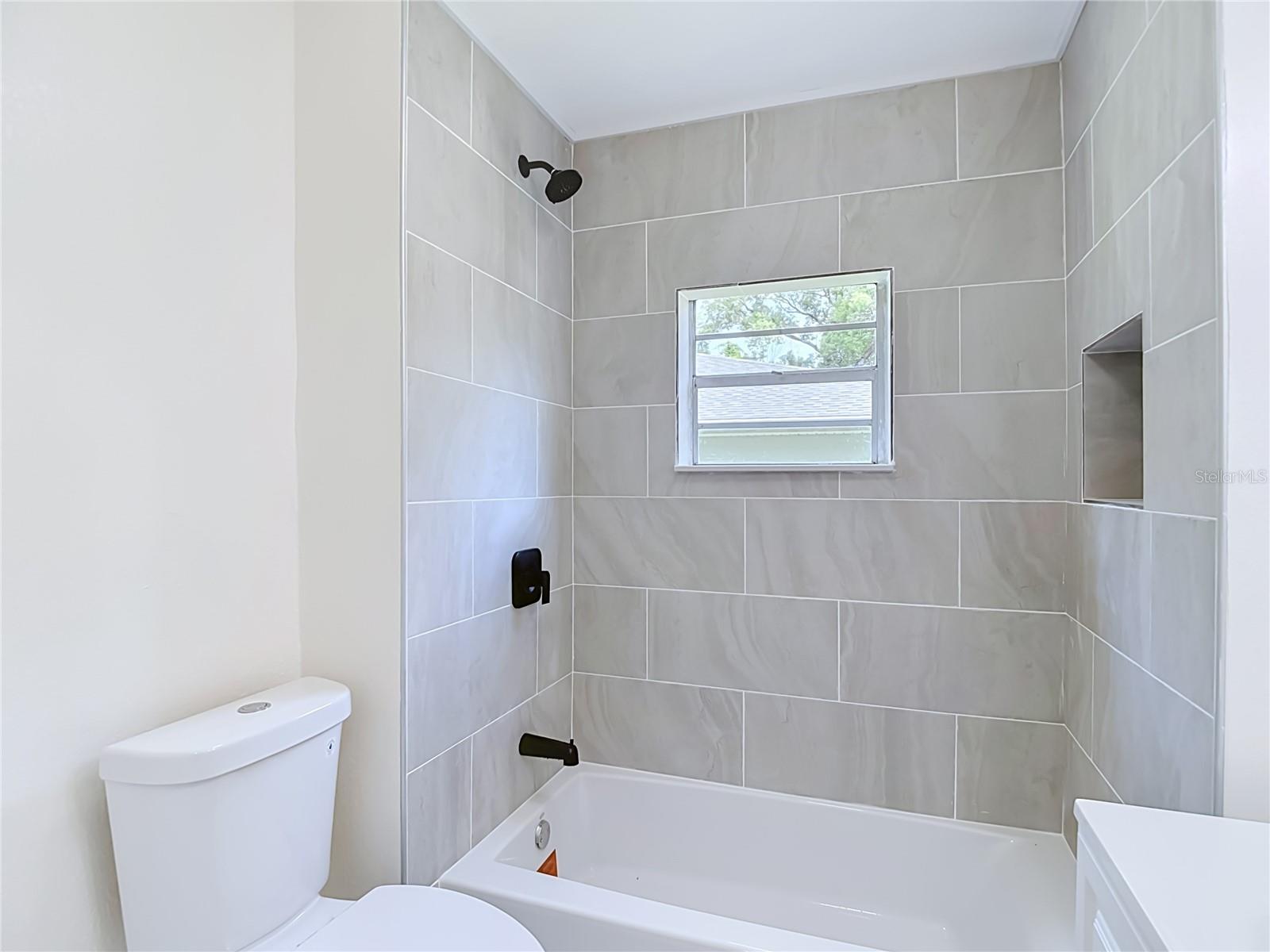 8010 N 13TH ST, TAMPA, FL — photo 24
