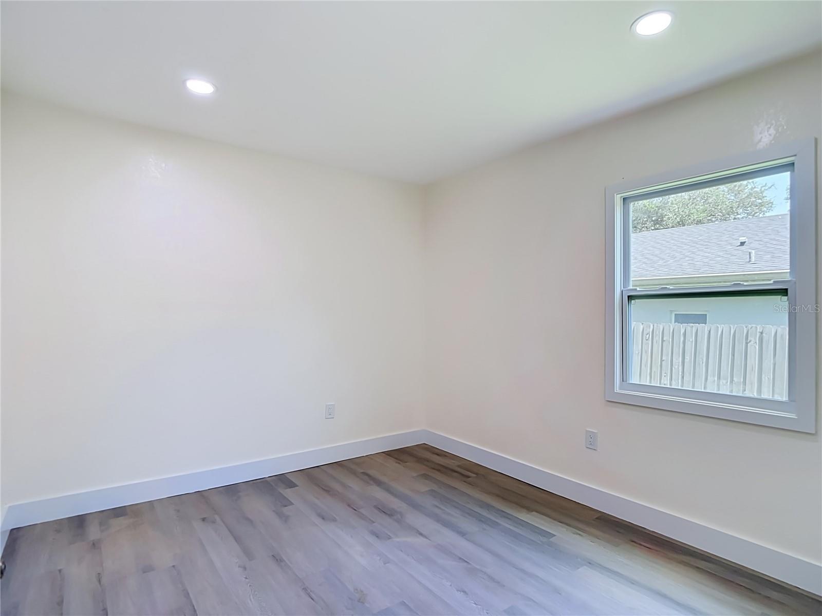 8010 N 13TH ST, TAMPA, FL — photo 29