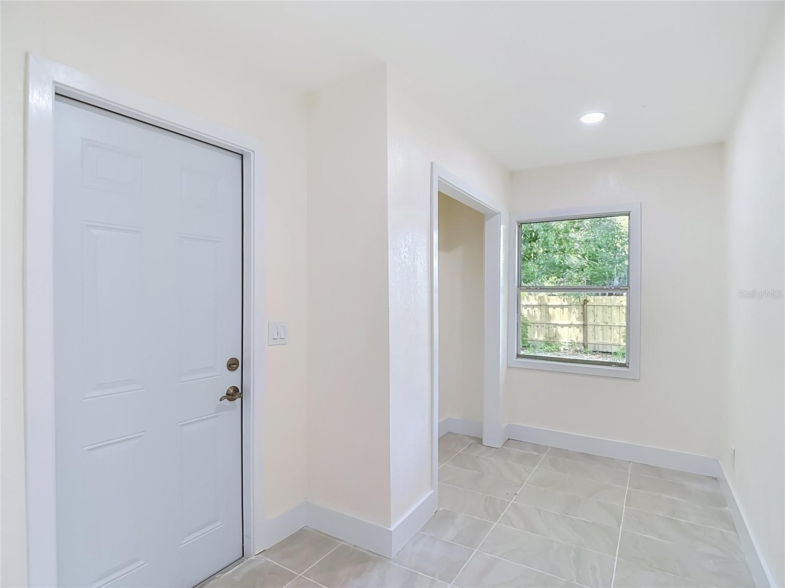 8010 N 13TH ST, TAMPA, FL — photo 32