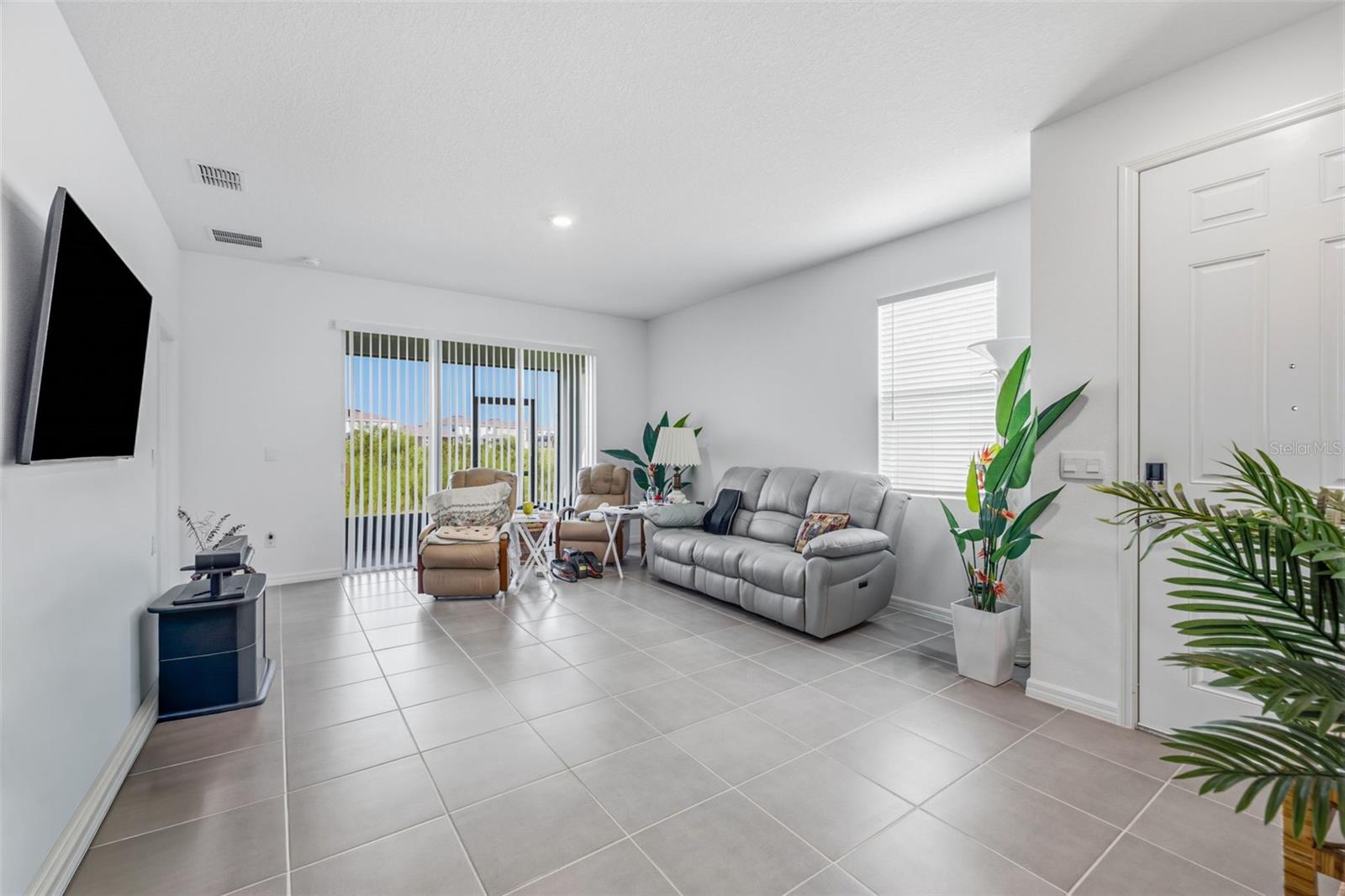 2541 BENDING BONSAI DR, WESLEY CHAPEL, FL — photo 3