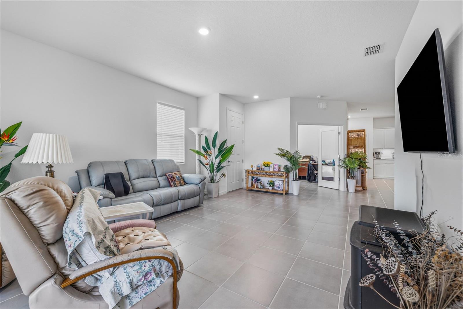 2541 BENDING BONSAI DR, WESLEY CHAPEL, FL — photo 4