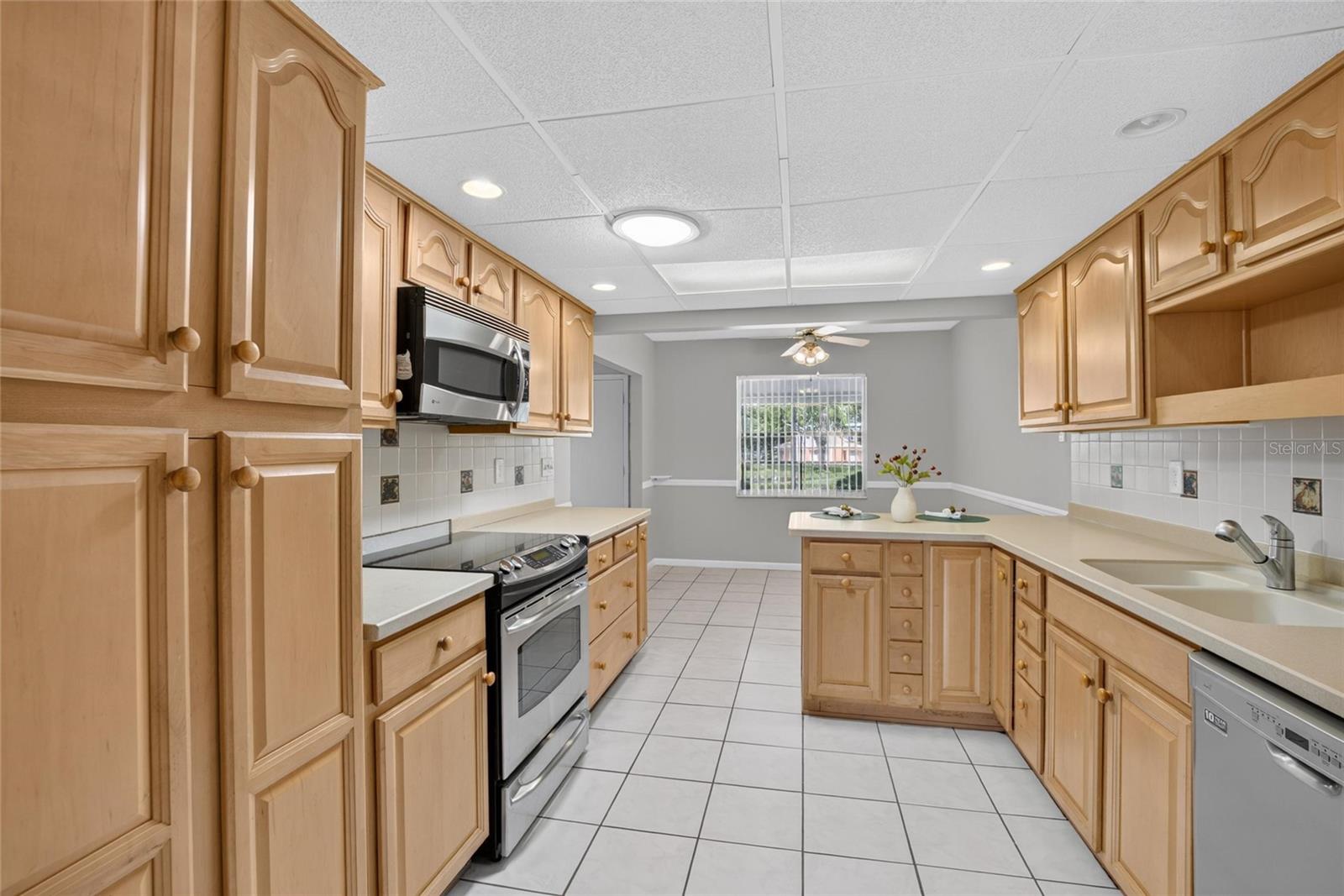 1244 W DEL WEBB BLVD, SUN CITY CENTER, FL — photo 12