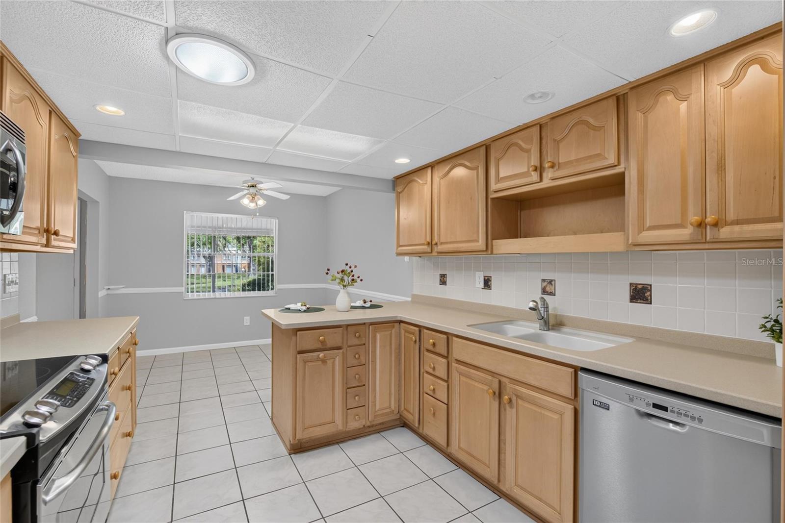 1244 W DEL WEBB BLVD, SUN CITY CENTER, FL — photo 13