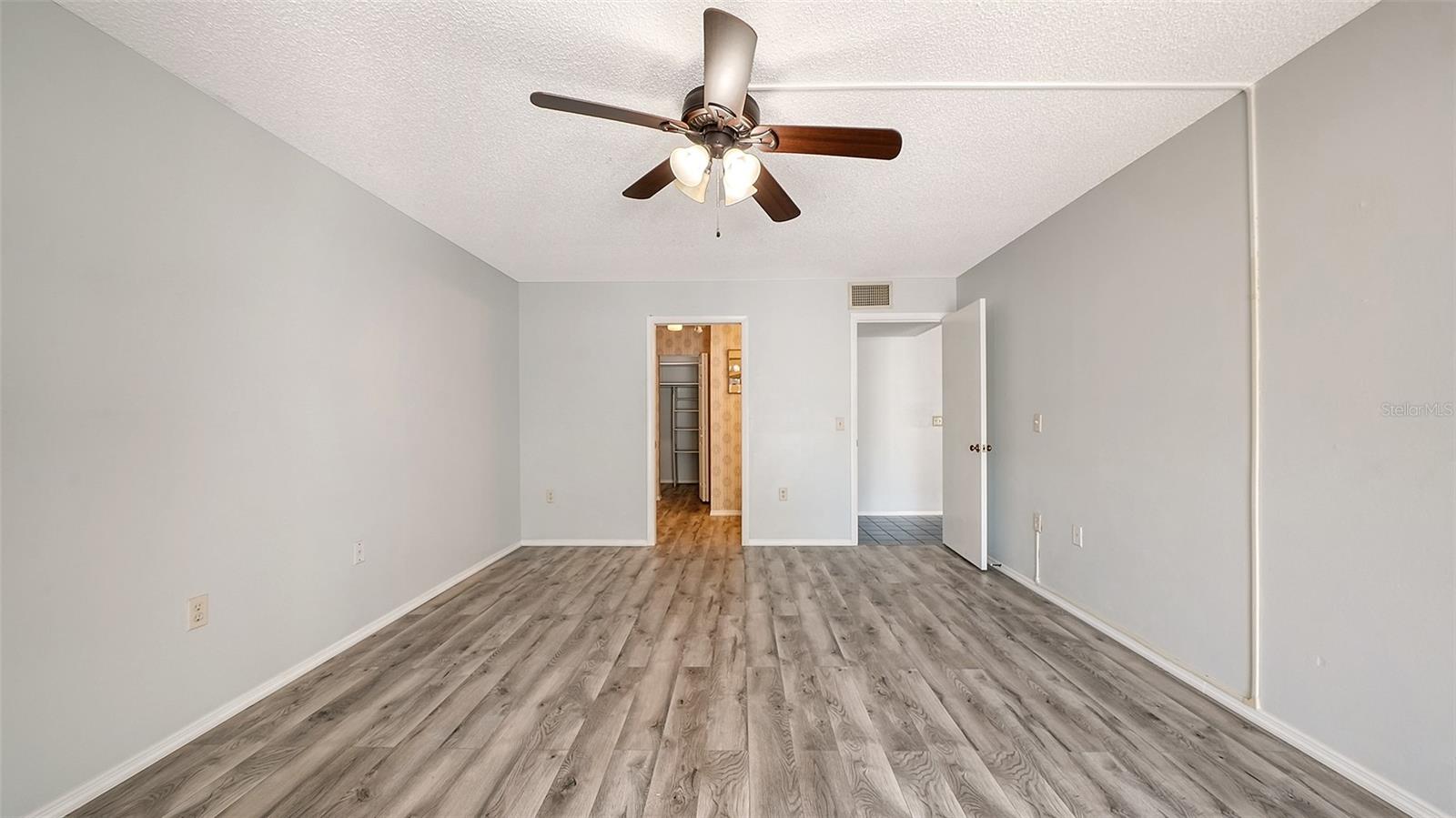 664 WOODLAWN DR, BRADENTON, FL — photo 18