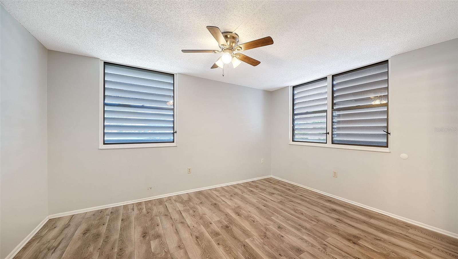 664 WOODLAWN DR, BRADENTON, FL — photo 22