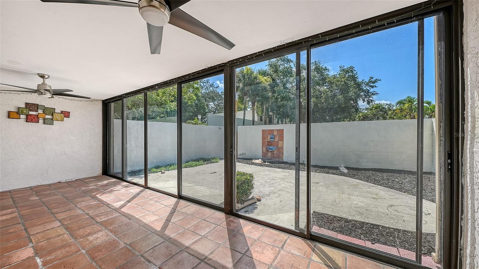 664 WOODLAWN DR, BRADENTON, FL — photo 27