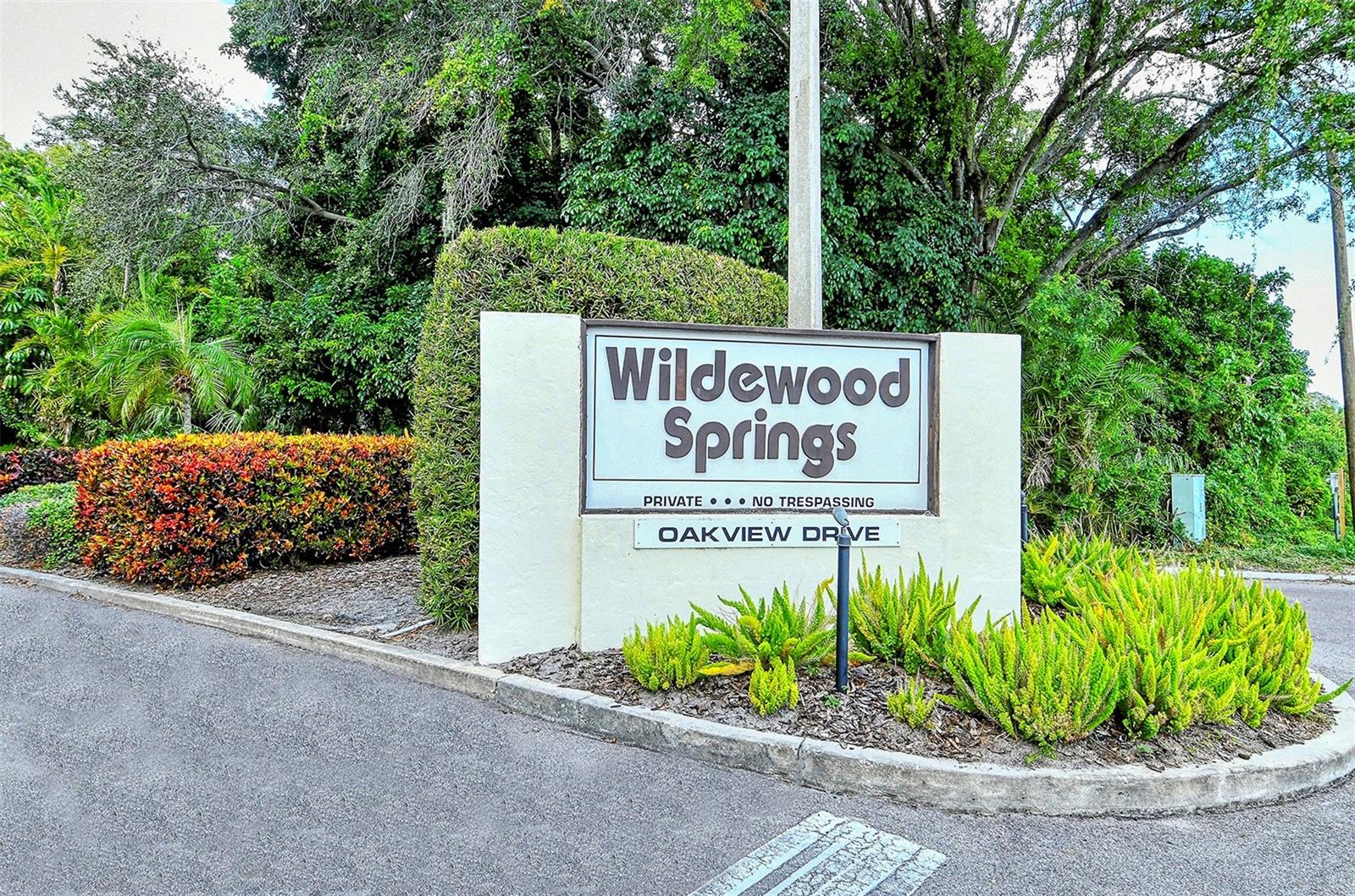 664 WOODLAWN DR, BRADENTON, FL — photo 36