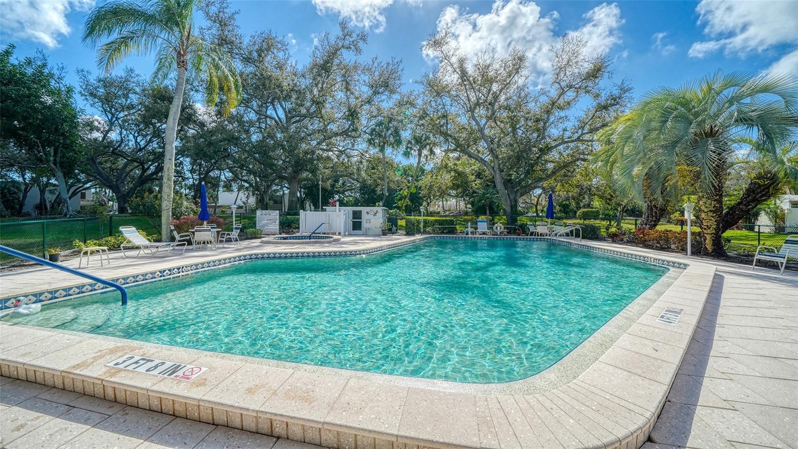 664 WOODLAWN DR, BRADENTON, FL — photo 39