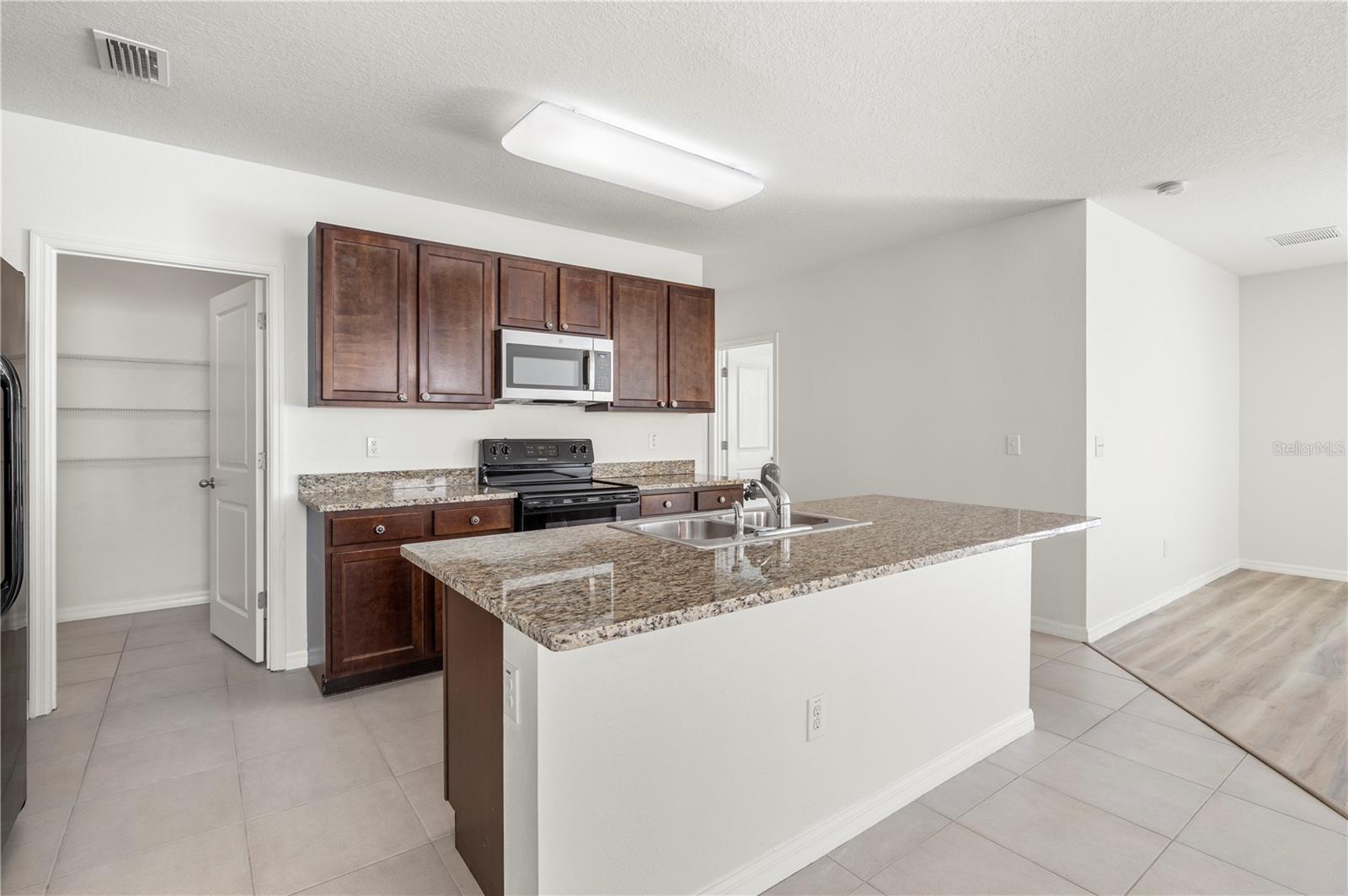 7789 TUSCAN BAY CIR, WESLEY CHAPEL, FL — photo 15