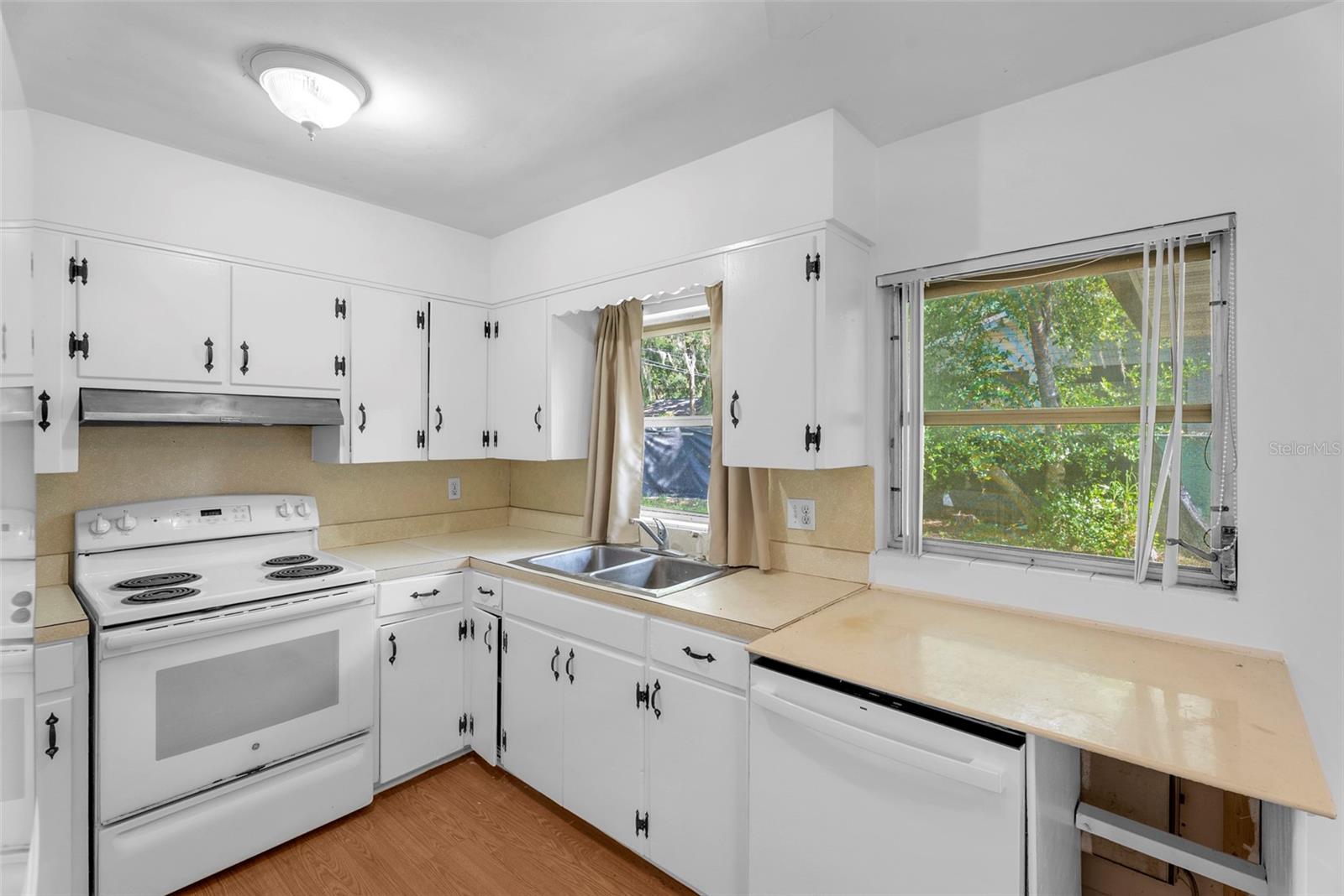 439 W WISCONSIN AVENUE, DELAND, FL — photo 14