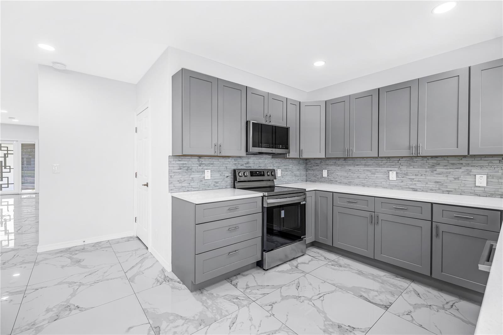 1827 16TH ST S, ST PETERSBURG, FL — photo 6