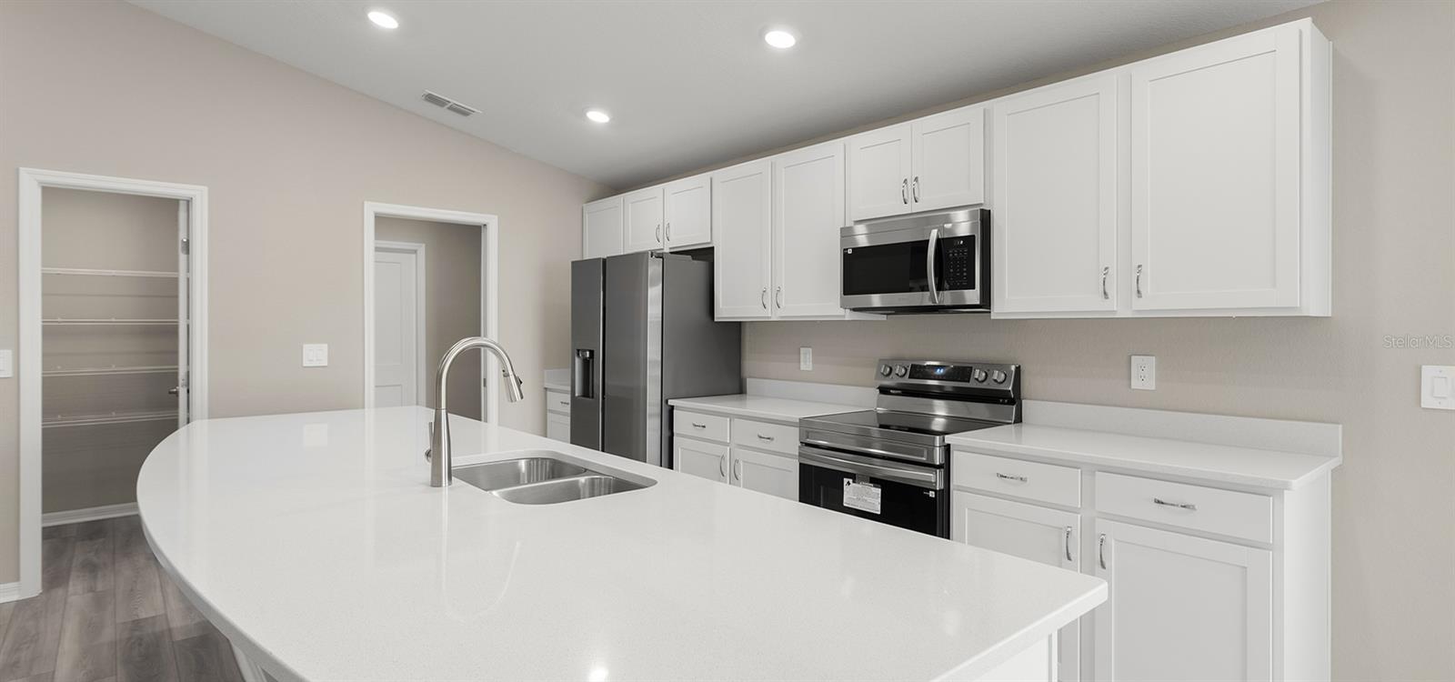 35458 COVENTRY FIELDS LOOP, ZEPHYRHILLS, FL — photo 9