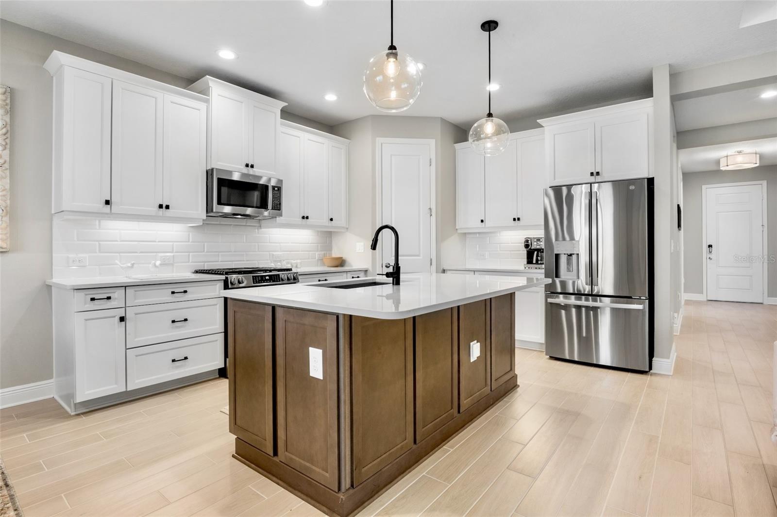 8091 ANTHIRIUM LOOP, SARASOTA, FL — photo 11