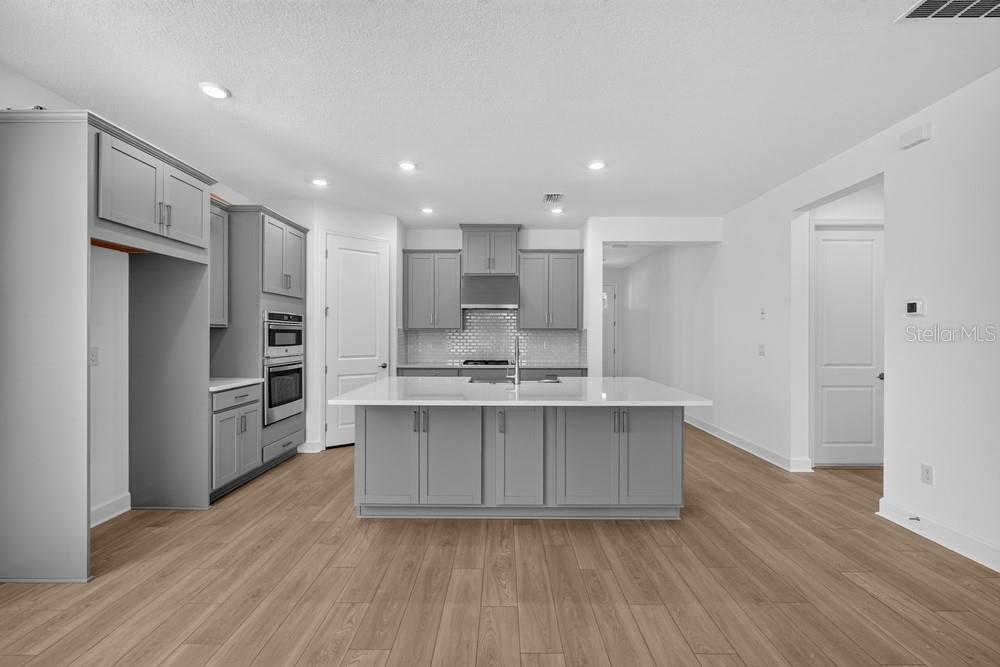 1623 ANSON LN, ZEPHYRHILLS, FL — photo 2
