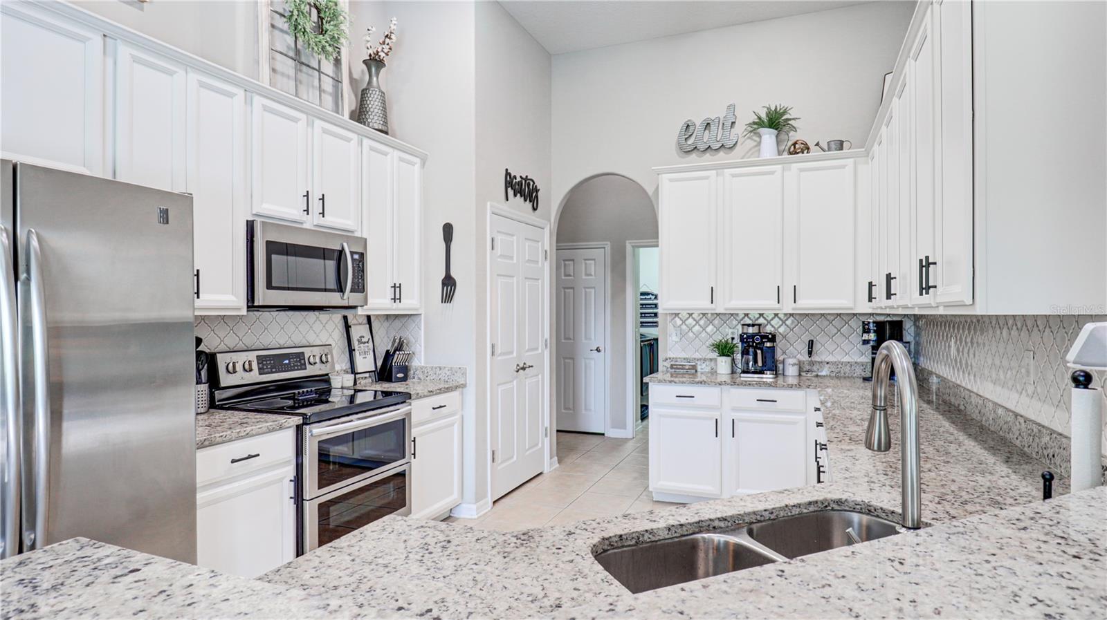 5725 JUSTICIA LOOP, LAND O LAKES, FL — photo 32