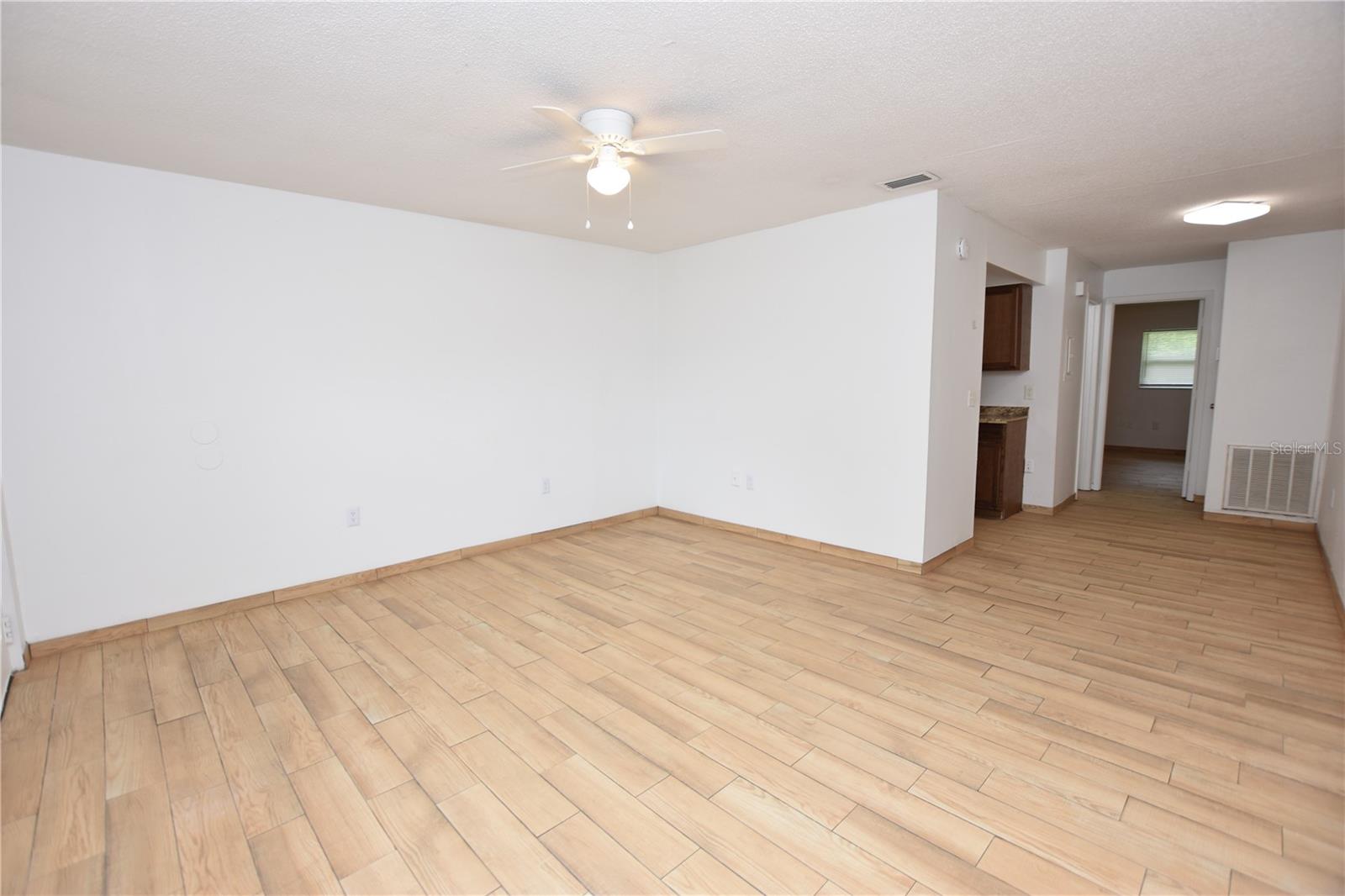 613 ROBIN RD #5, LAKELAND, FL — photo 2