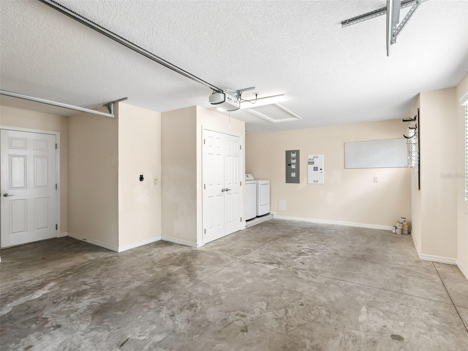 2877 FEUSTEL AVE, THE VILLAGES, FL — photo 31