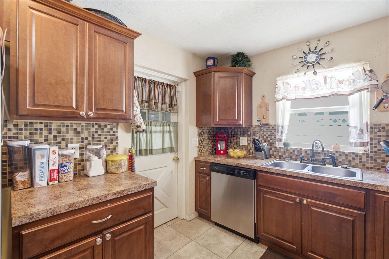 701 58TH AVE S, ST PETERSBURG, FL — photo 15