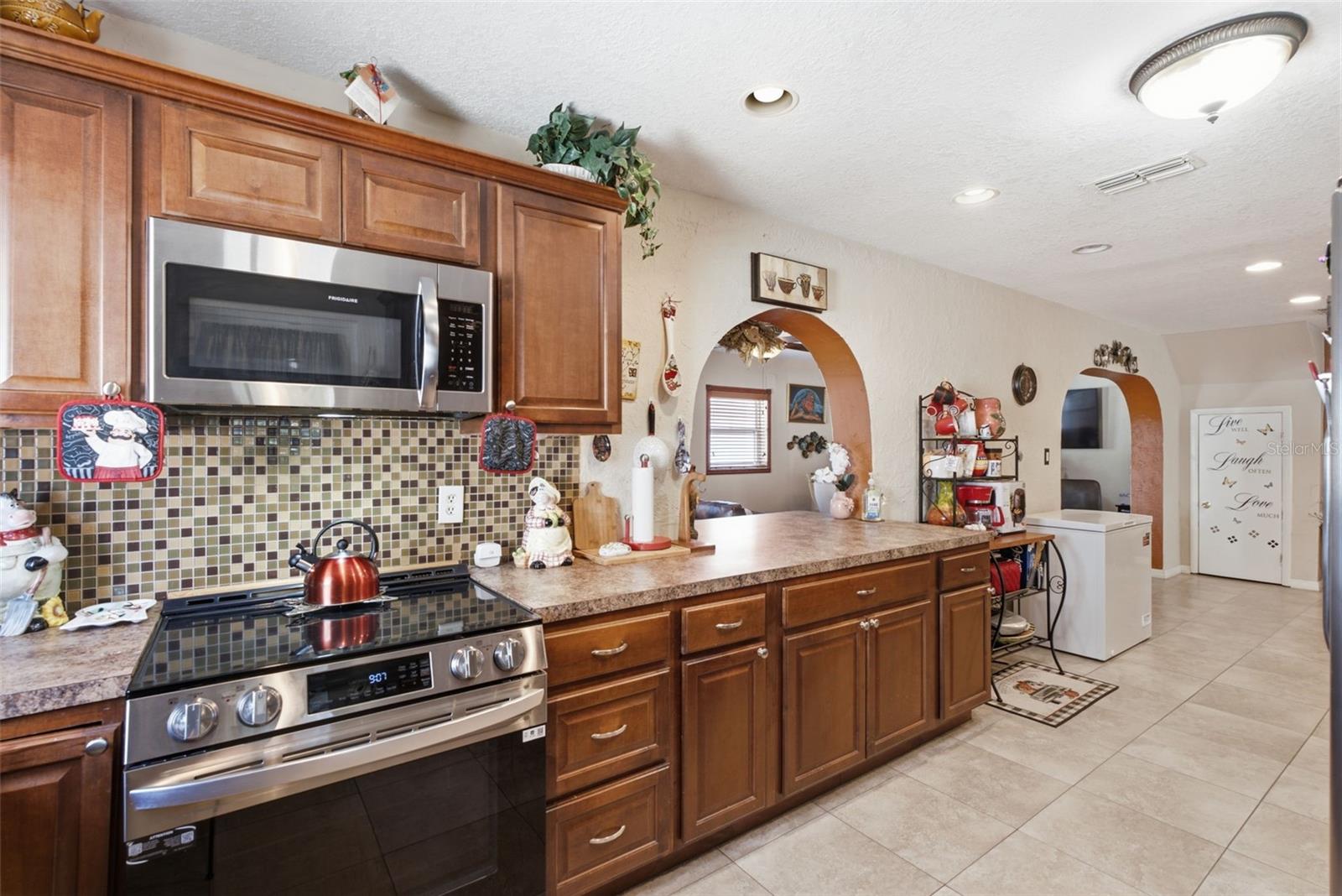 701 58TH AVE S, ST PETERSBURG, FL — photo 16