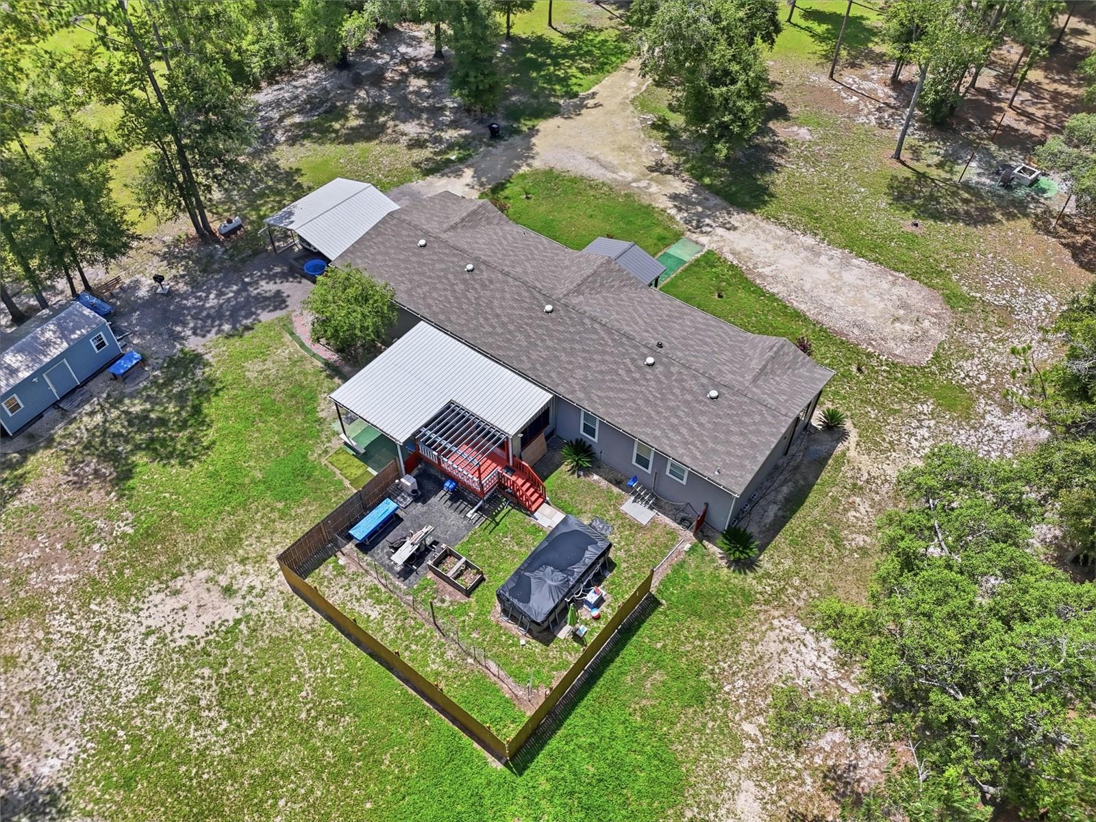 12185 198TH TER, O'BRIEN, FL — photo 33