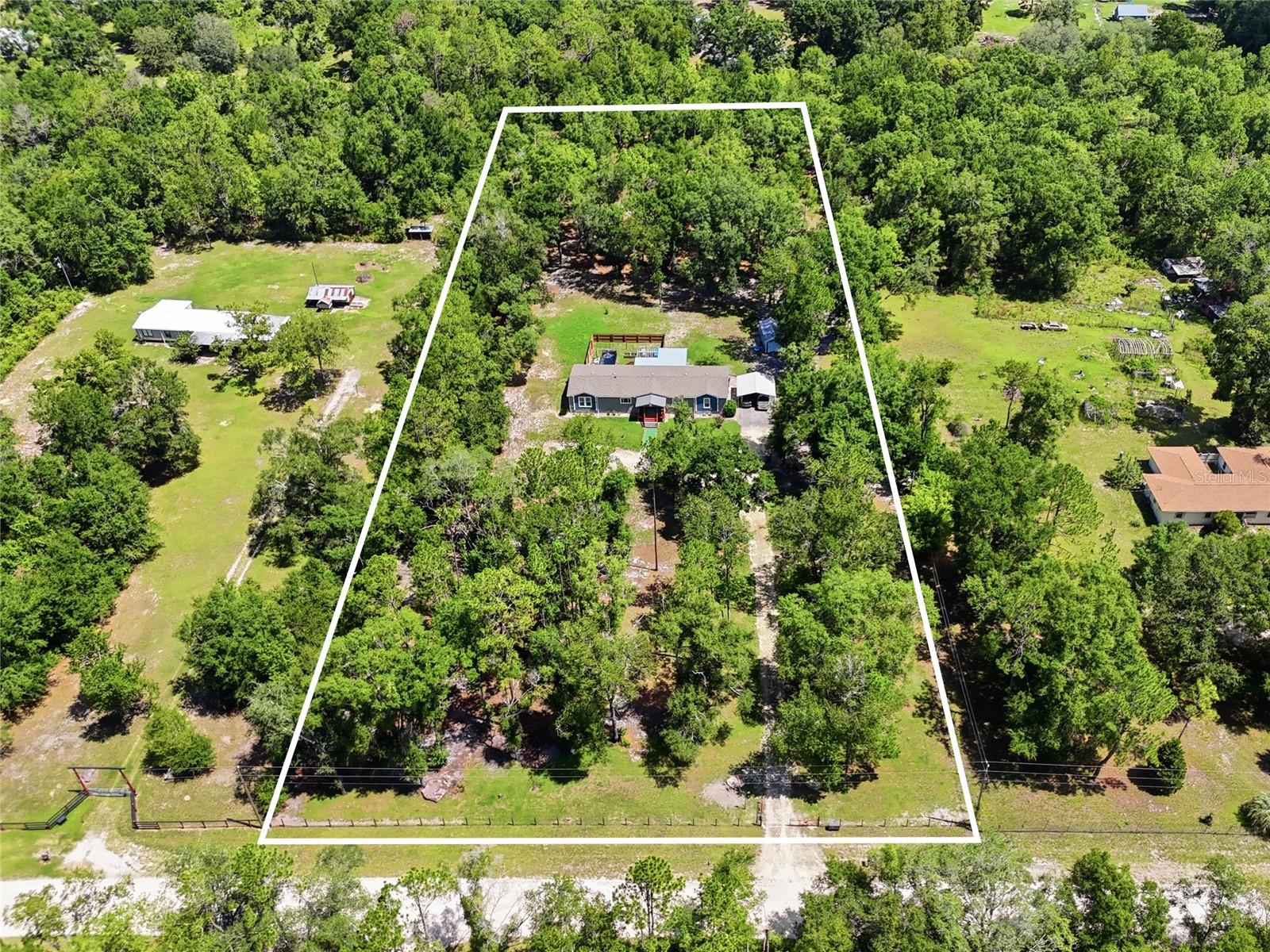 12185 198TH TER, O'BRIEN, FL — photo 37