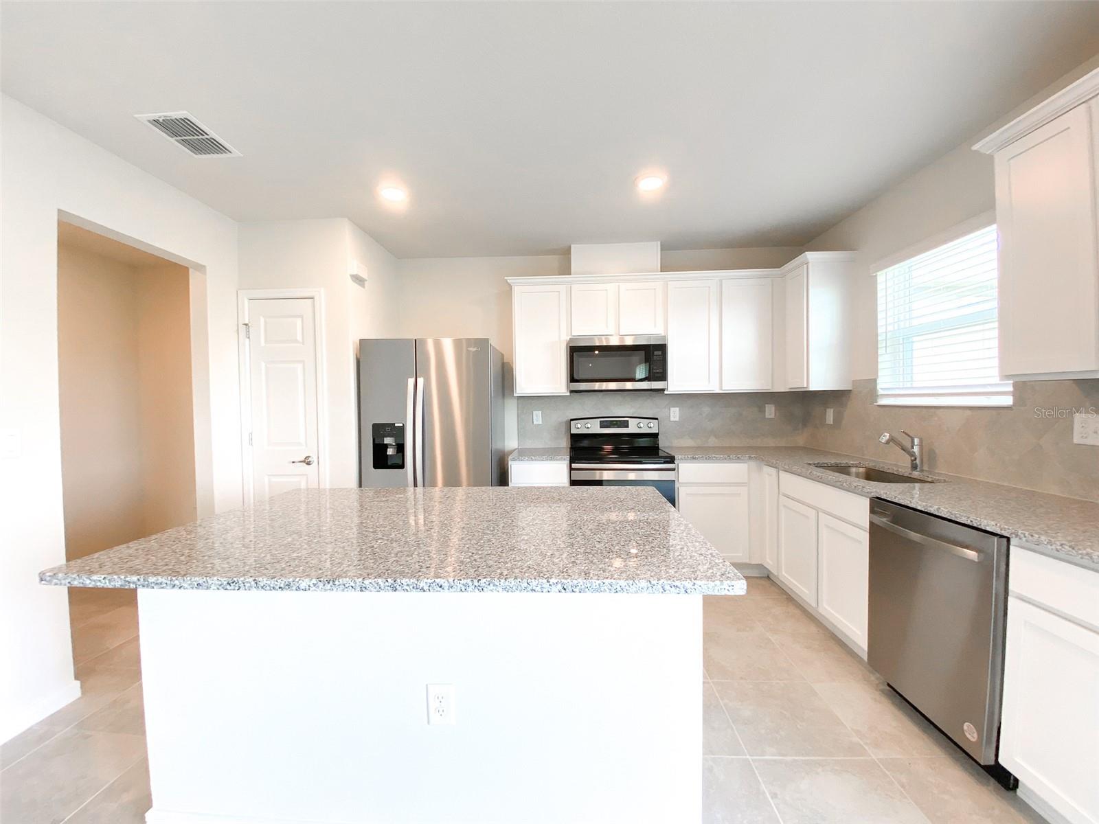 1579 ASPEN AVE, DAVENPORT, FL — photo 7