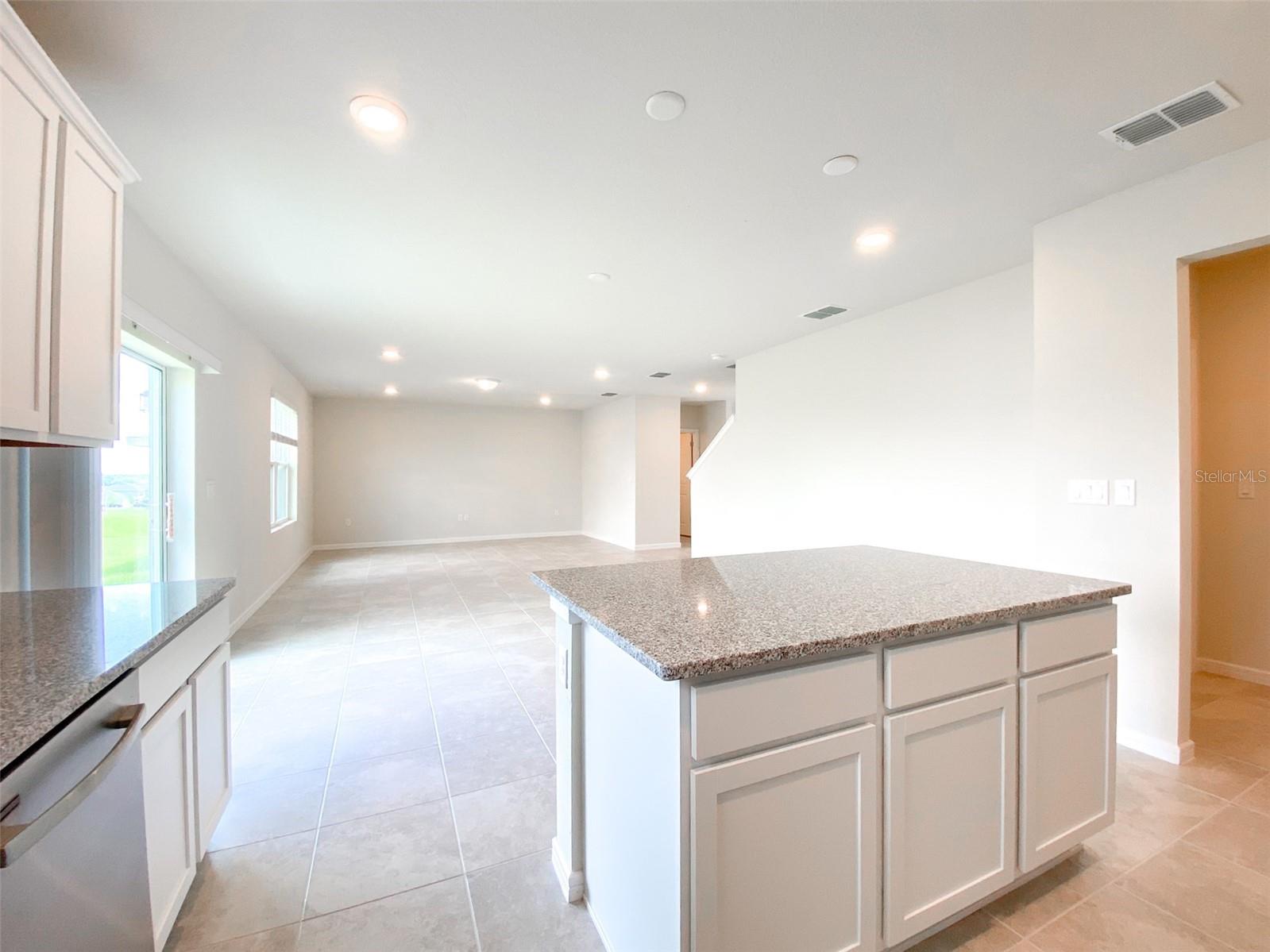 1579 ASPEN AVE, DAVENPORT, FL — photo 11