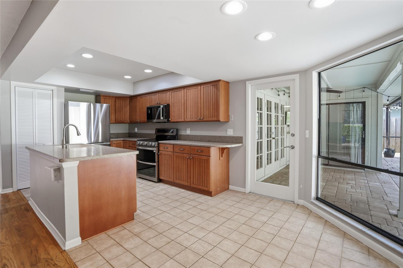 15908 HAMPTON VILLAGE DR, TAMPA, FL — photo 22
