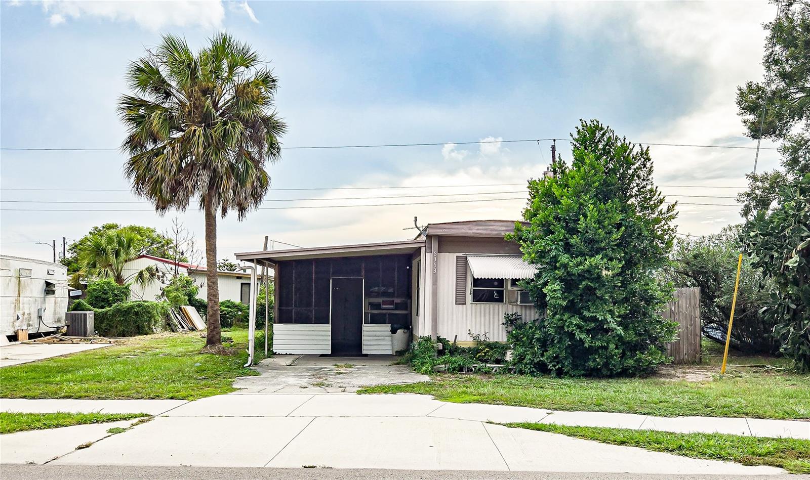 6353 20TH ST, ZEPHYRHILLS, FL — photo 2