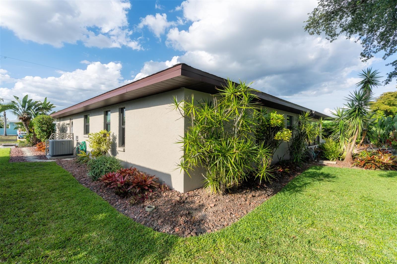 2360 BAL HARBOUR DR, VENICE, FL — photo 57