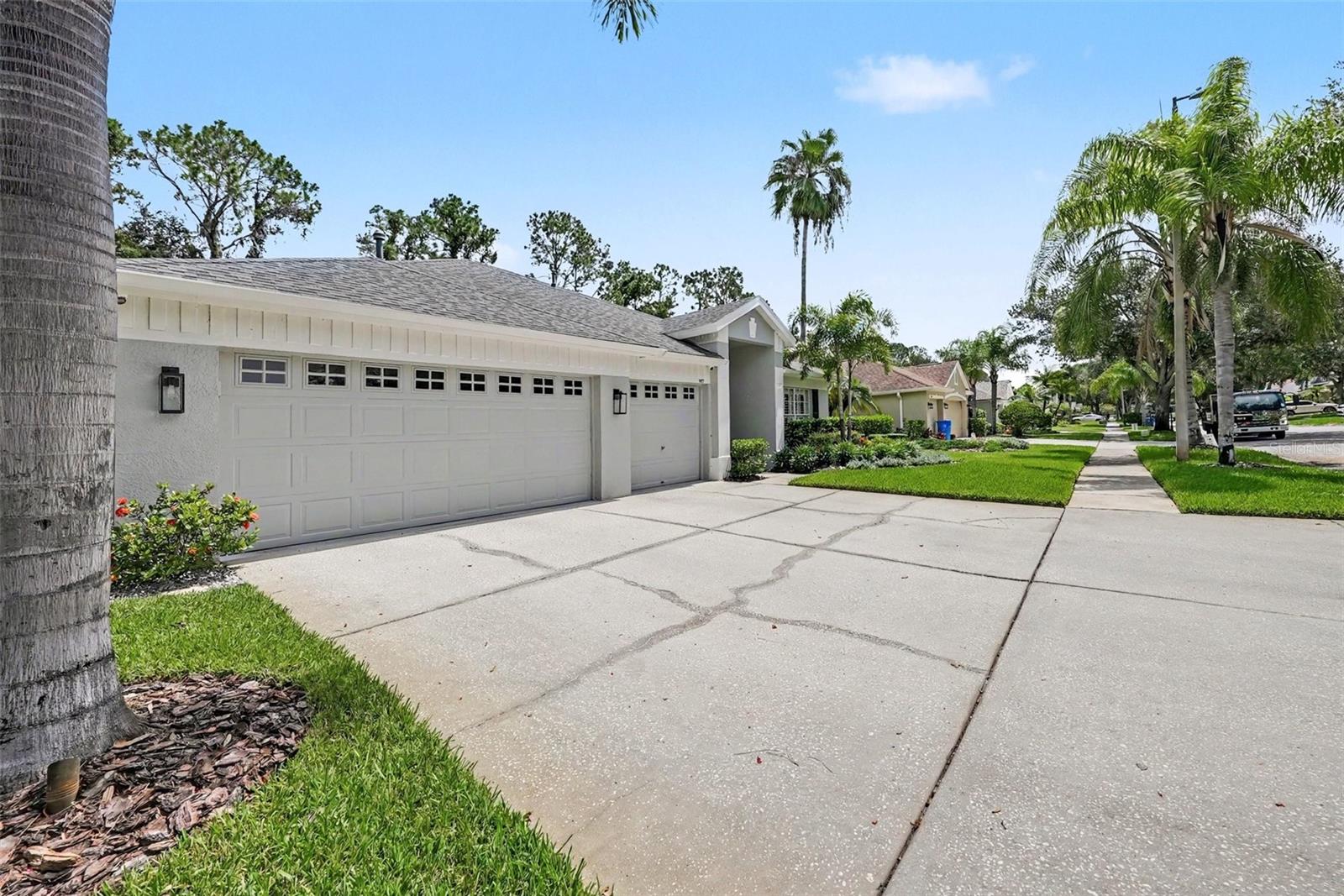 10617 WEYBRIDGE DR, TAMPA, FL — photo 9