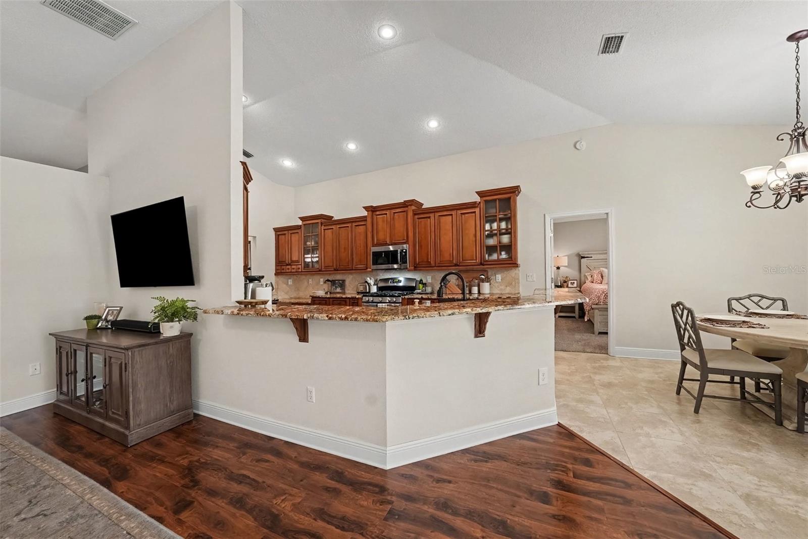 10617 WEYBRIDGE DR, TAMPA, FL — photo 21