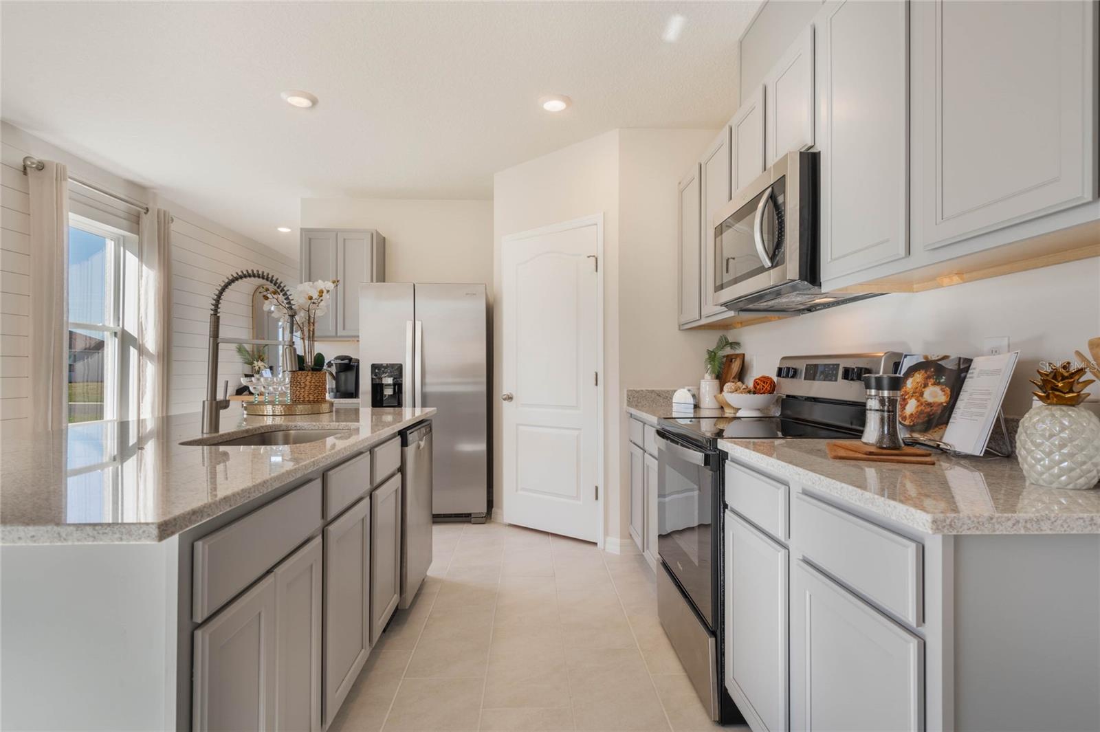 3023 VICEROY, POINCIANA, FL — photo 11