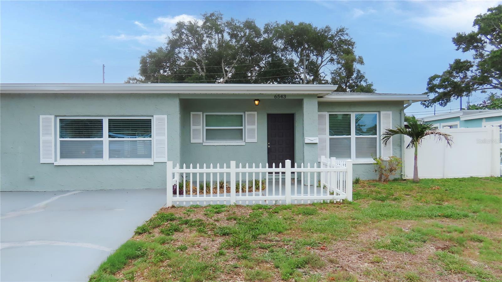 6543 34TH TER N, ST PETERSBURG, FL — photo 2