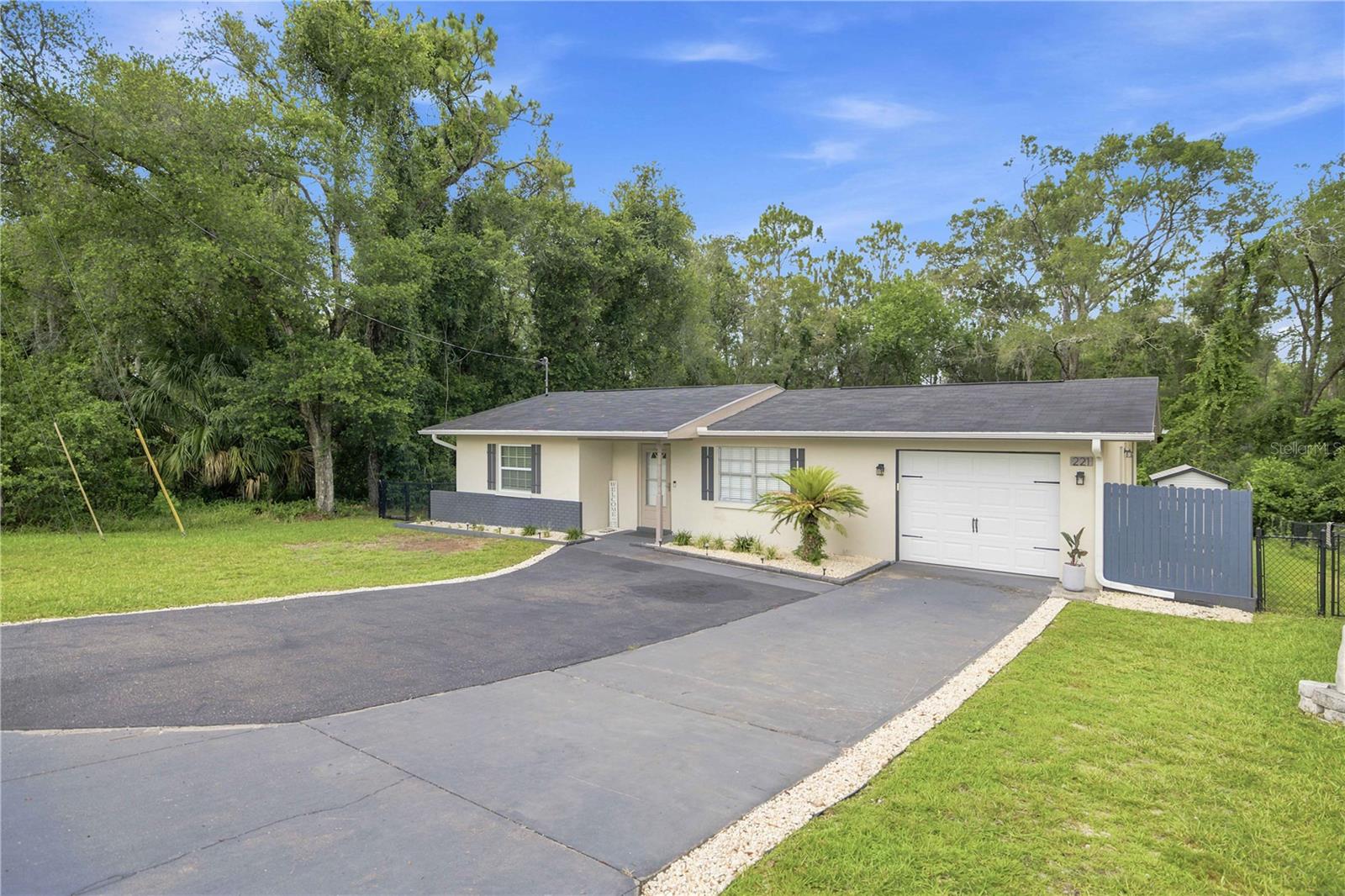 221 E INVERNESS BLVD, INVERNESS, FL — photo 3