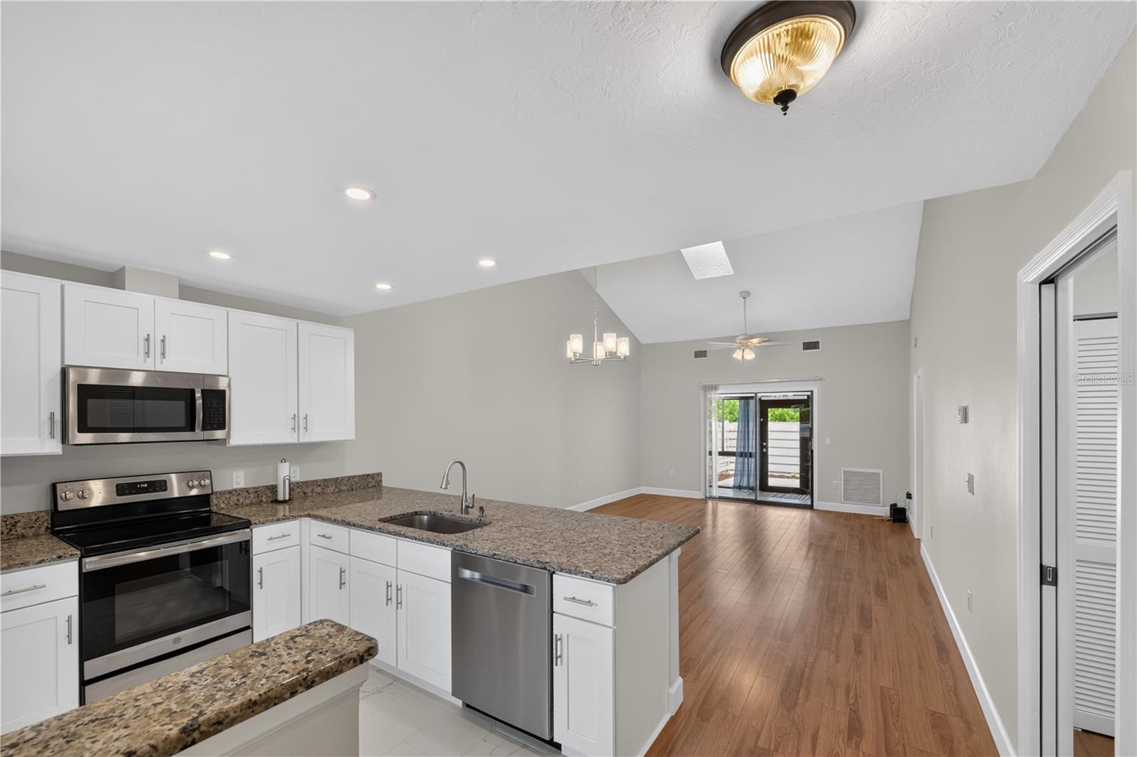 428 40TH CT W, PALMETTO, FL — photo 3