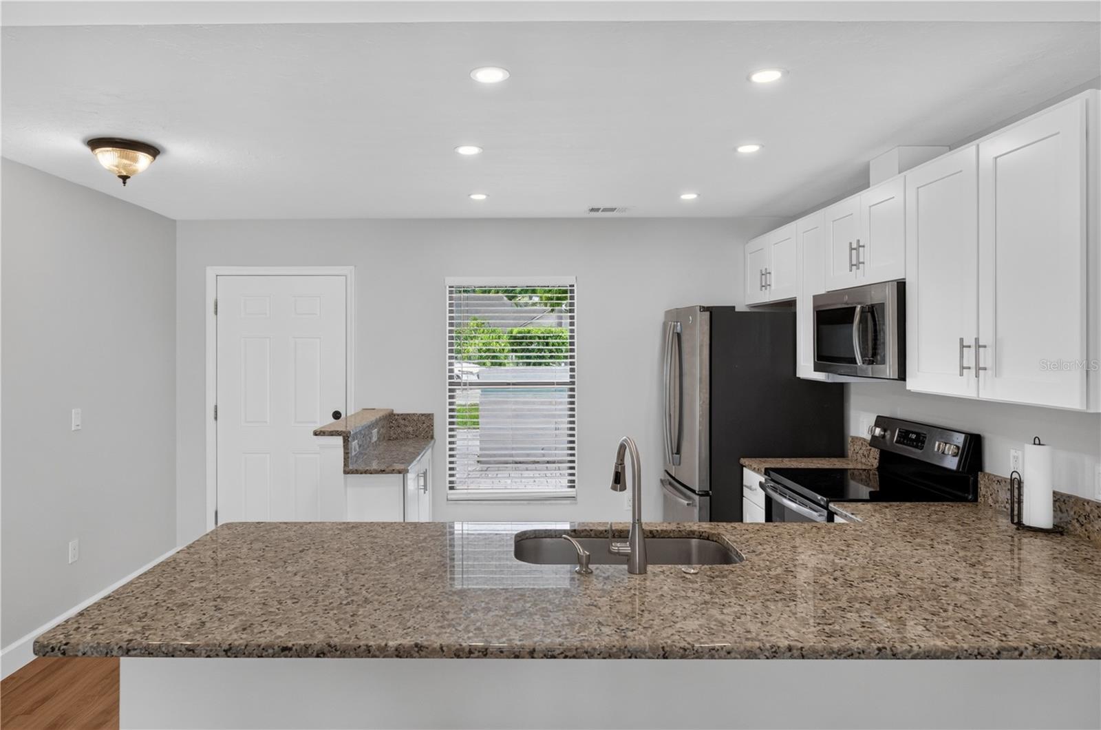 428 40TH CT W, PALMETTO, FL — photo 6