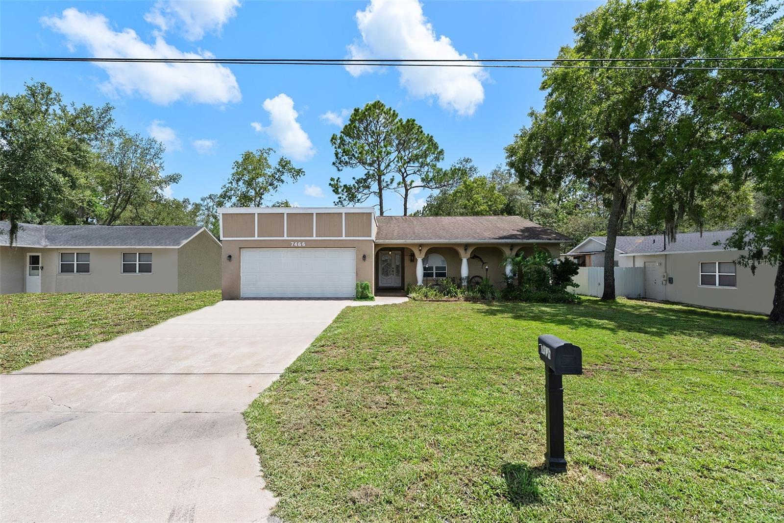 7466 APACHE TRL, SPRING HILL, FL — photo 3