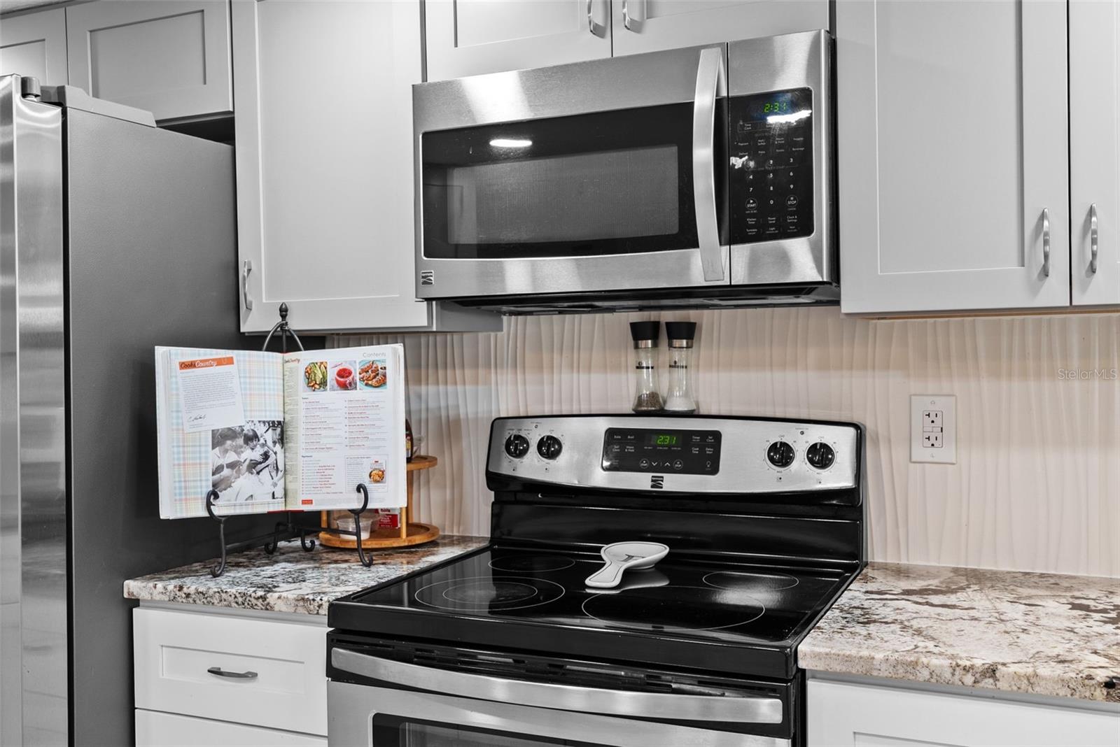 7466 APACHE TRL, SPRING HILL, FL — photo 23