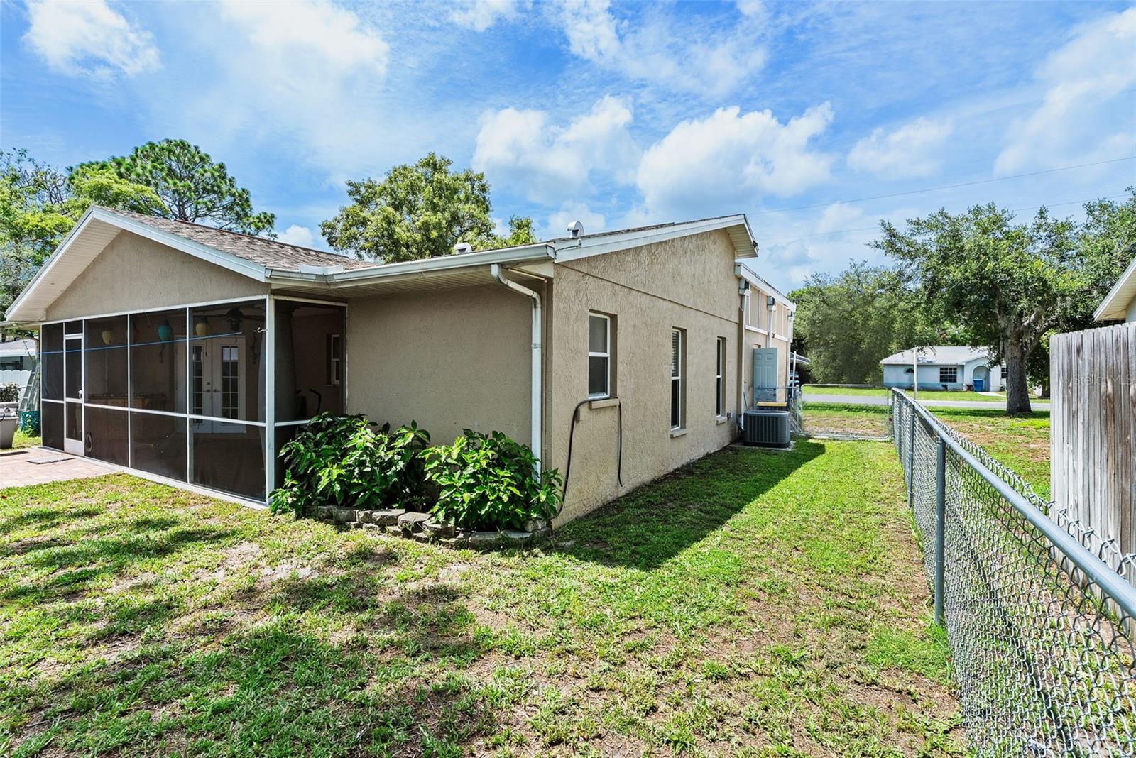 7466 APACHE TRL, SPRING HILL, FL — photo 43