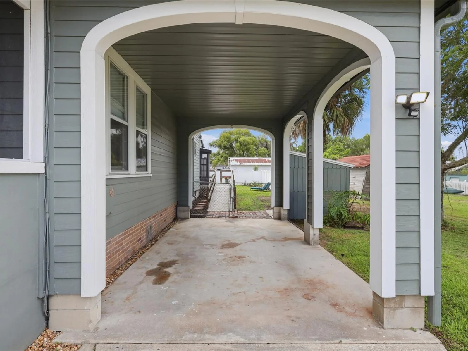 47 DAVIS AVE, UMATILLA, FL — photo 29